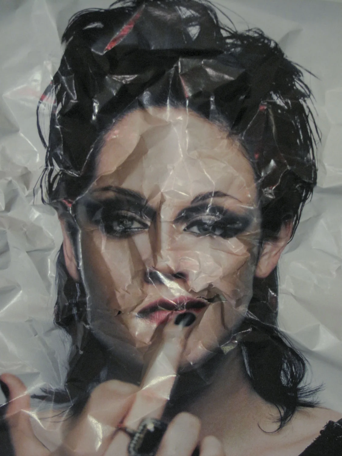 TheFinger-HEYDT-SkinDeep.jpg