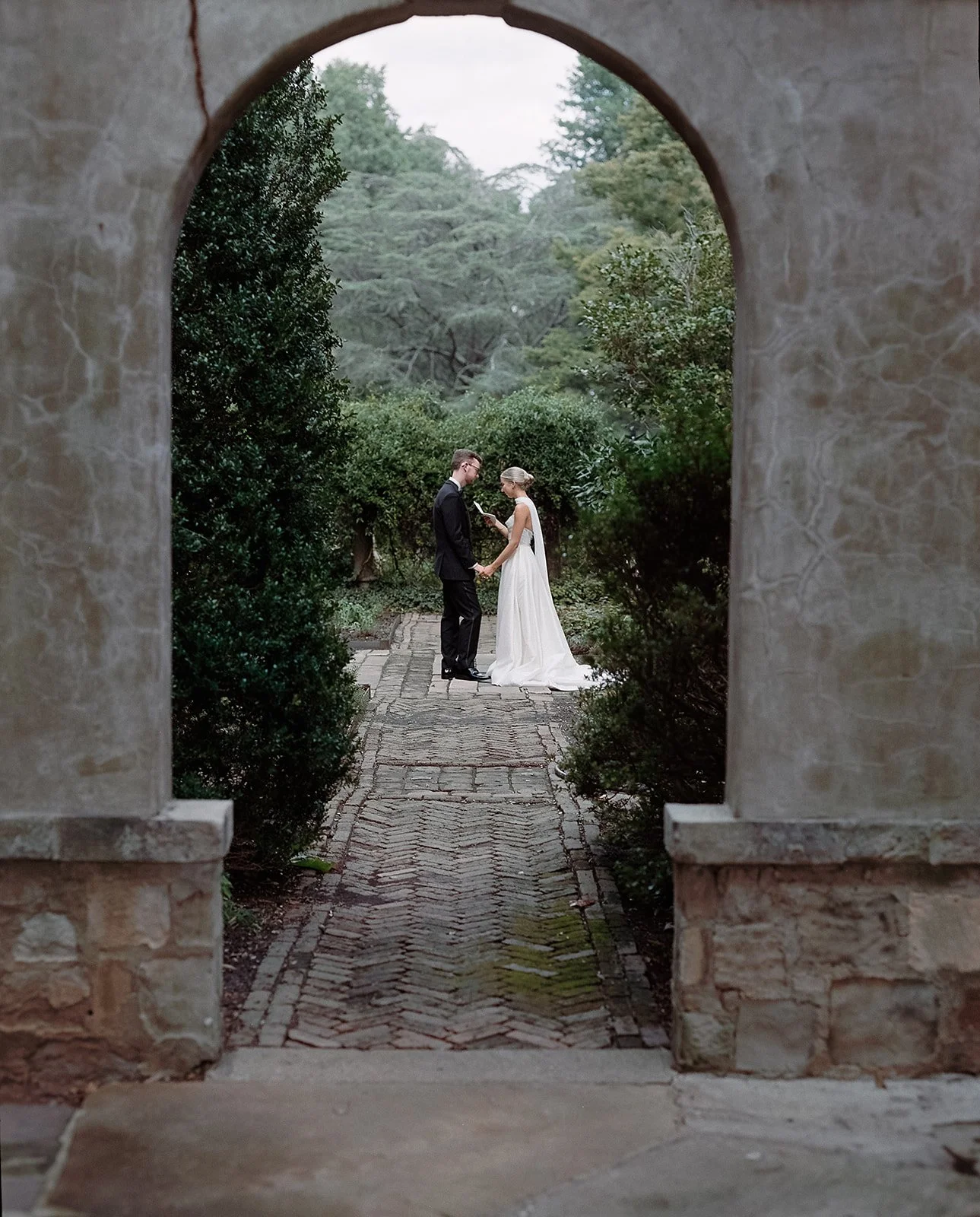 liv&landon-wedding-virginiahouse-2024-film-peytoncurry-202.jpg
