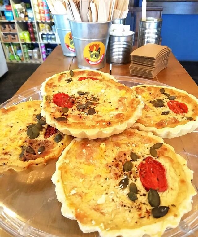 Cheesy pesto tarts today on the Vx counter!!! ✌️✌️ Made for us by @kindcakesmeanbakes_bristol 🥰 
Vx Bristol is open today Saturday till 4pm, fully open for groceries, take away only on coffees, shakes, smoothies, kebabs and cheeseburgers 🍔🍔🍔!!!
#