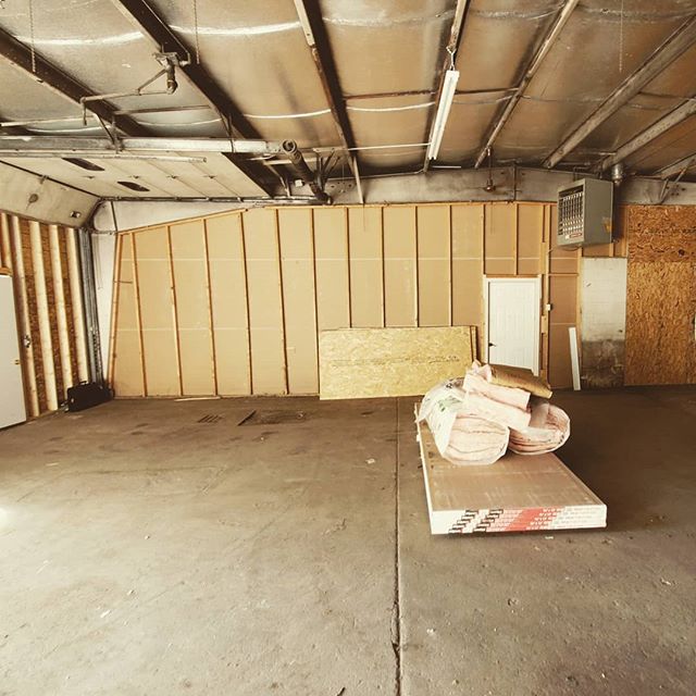 A little insulation and firerock this weekend in the new studio! 
Big thanks to @honed_simplicity  and Gunnar for helping lift the big guys and helping me crank this wall out. Really looking forward to this new space to make sculpture and invent! Mor