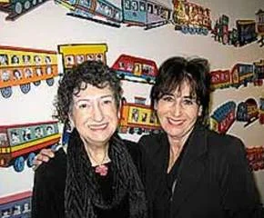 Sculpture by Gabriella Karin (Left). Michelle Gold (Right)