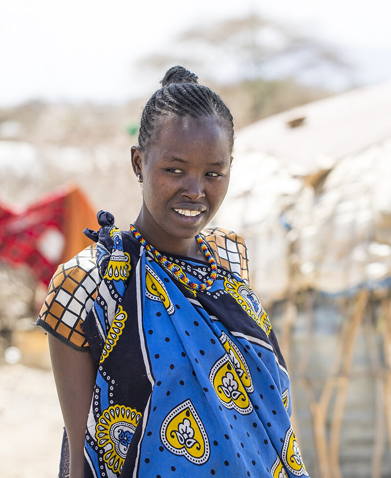  Butterfly people  Das Volk der Samburu ist eng verwandt mit dem Volk der Masai. Sie sprechen die gleiche Sprache haben ähnliche Rituale und sind ein Hirten-Volk mit dem Ursprung in Nordafrika. Die Schmetterlings- Menschen leben um und im Samburu NP.