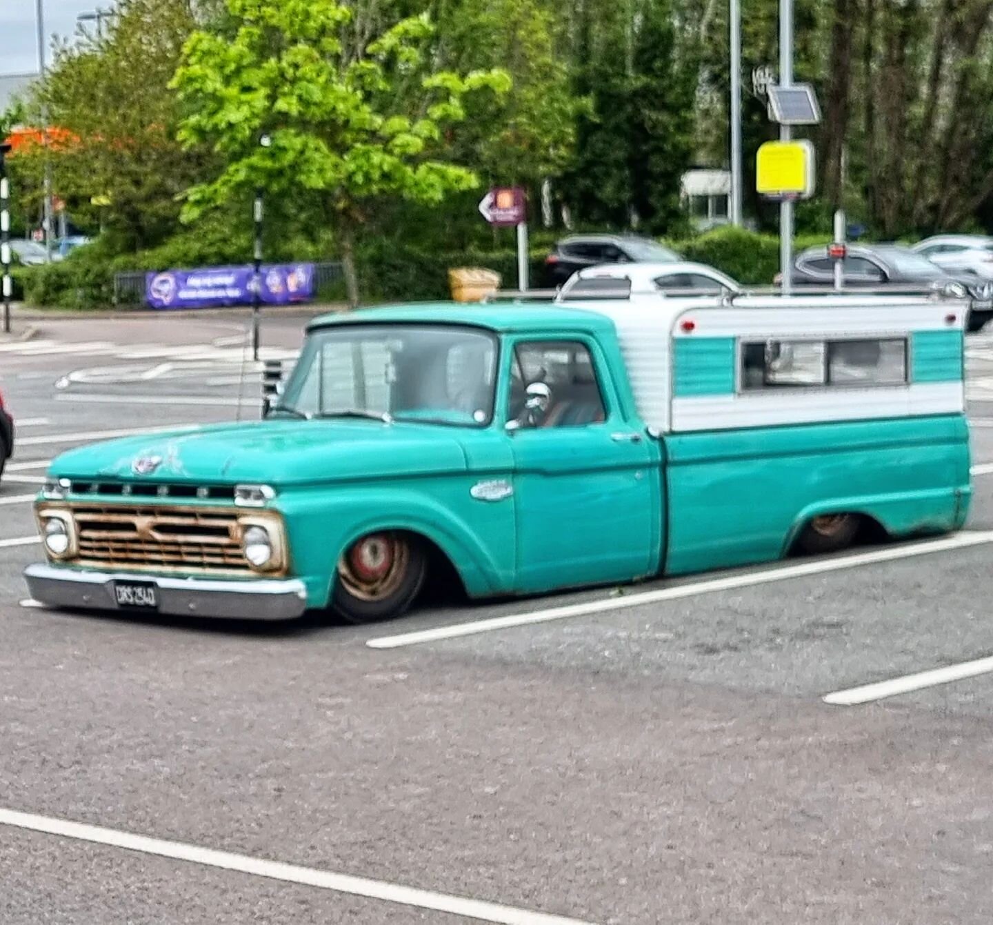 Interesting choice of #car to take shopping to the #supermarket, I hope the #airsuspension doesn't fail, or they'll be stuck in the car park, between two road humps and a pothole forever!!