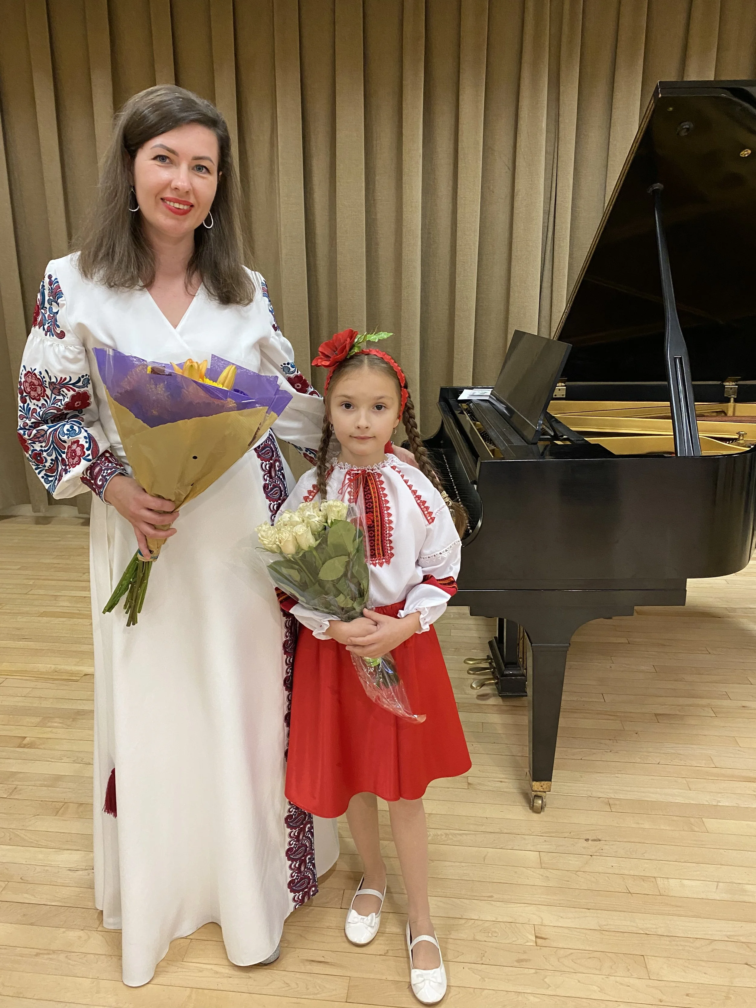 Надя і Маринка.JPEG