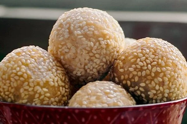 Chinese Bakery Toronto Restaurants Stephanie Dickison.jpeg