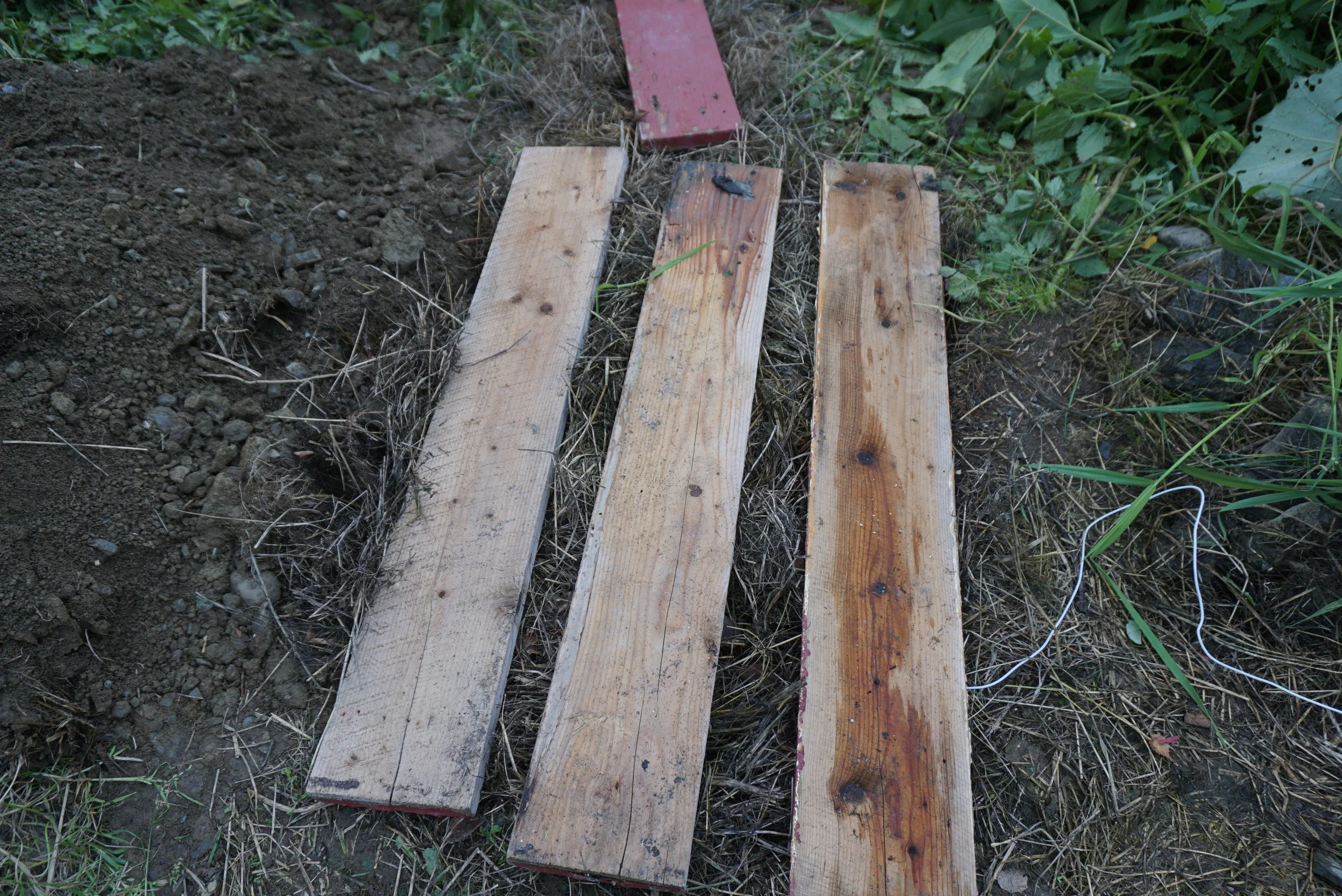 Noen plankebiter lagt over for å unngå trykk.