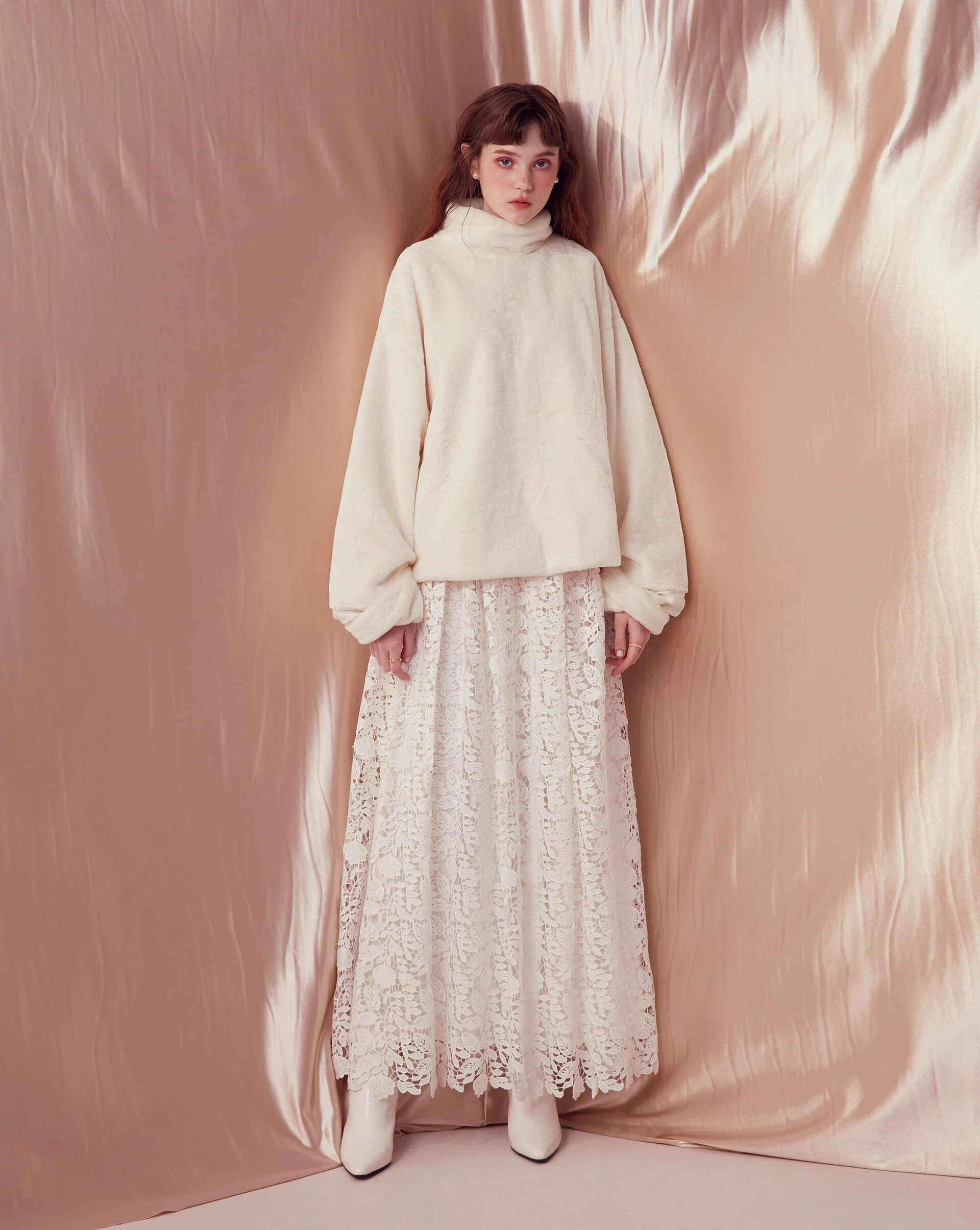 追求延長衣著的賞味期,因此設計出的服飾和輕婚紗都不會以流行為訴求,而是以就算經過了一段時間從衣櫃拿出來,都還能持續搭配的經典單品。圖片:MEIER.Q官網