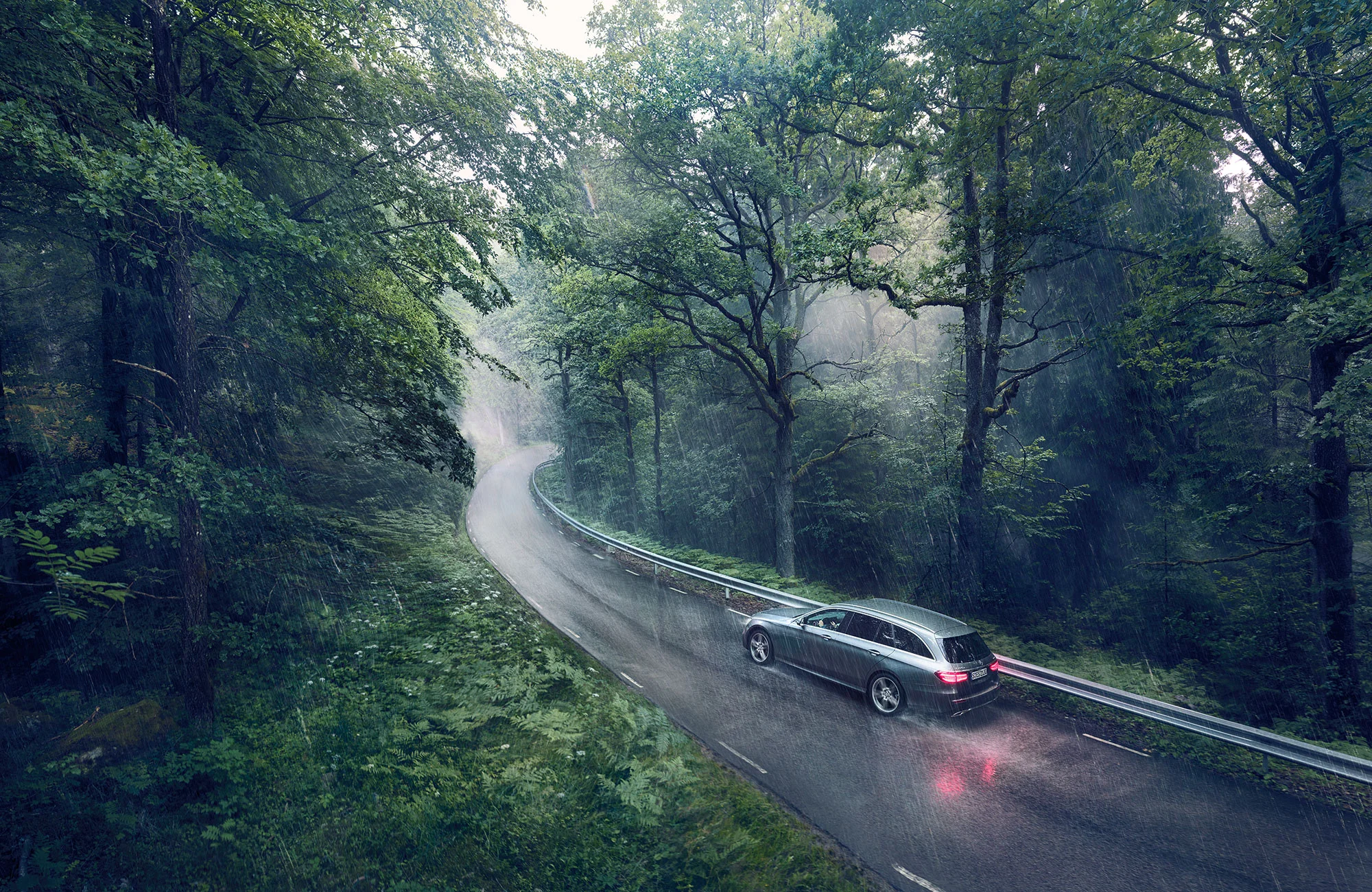 PJMERCEDES_4MATIC_Rain_Range_NEA_09.jpg