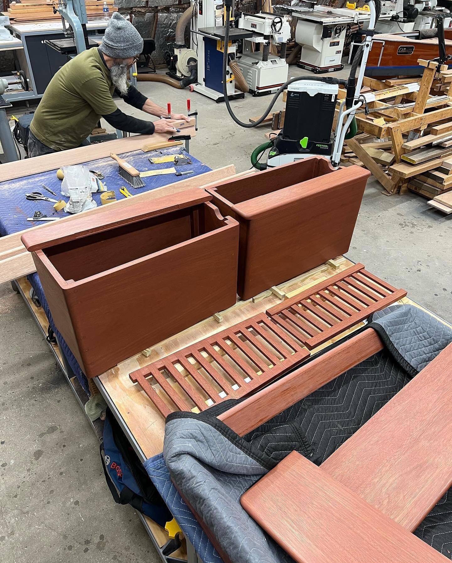 A day in the life of a Shipwright #busy #woodenboats #realmakers #shipwrights #ahipwrightskills #classicboats #vintagestyle #loveyourjob #mahoganyboat #steambending #sandingwood #finishing #remanufacturing #creating #restoringclassics #midcenturymode