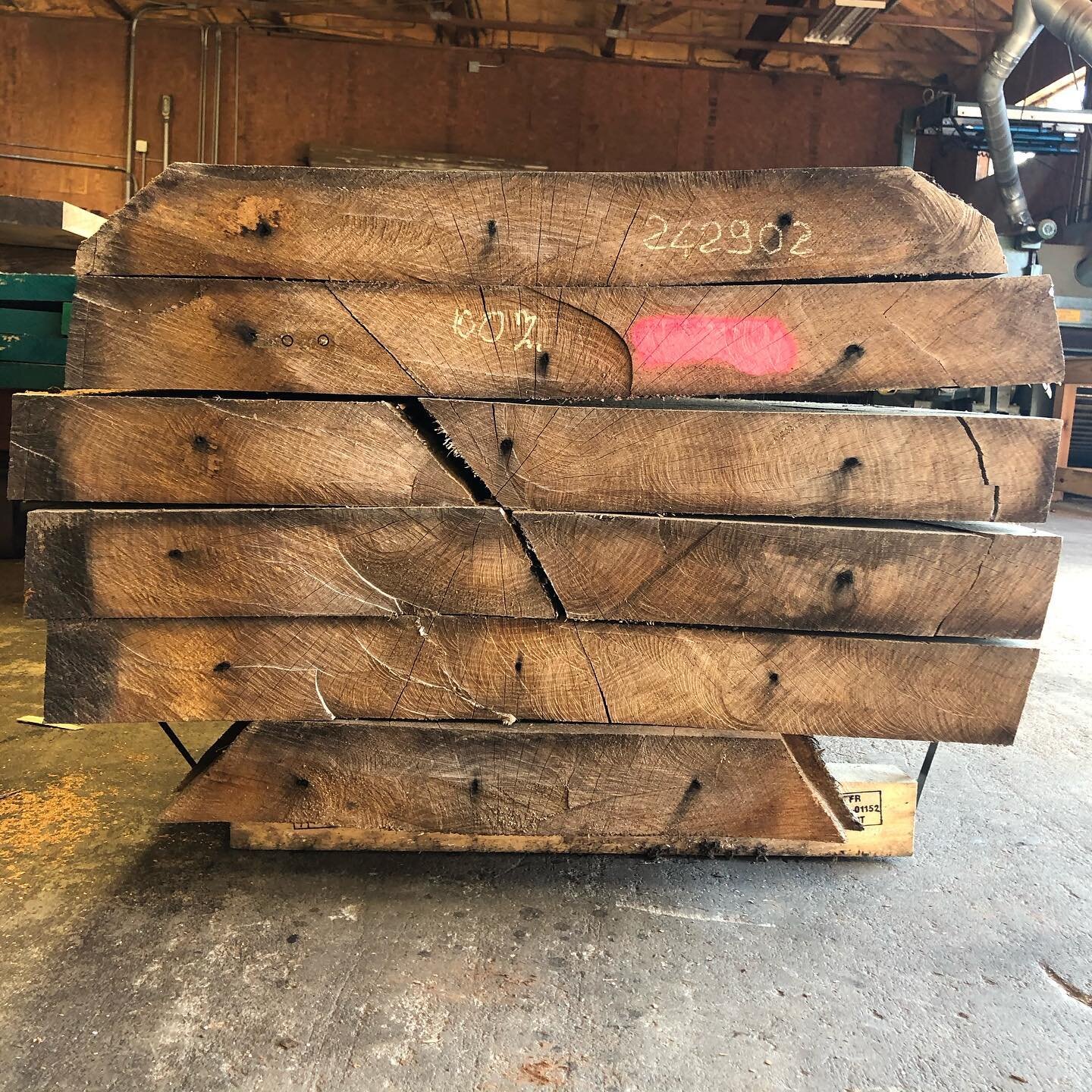 We go to great lengths to find the exact correct lumber for our boats and our clients classics! #lumber #whiteoak #boatbuilding #boatshop #urbanboatshop #downtownpensacola #quercus #precisionsts #mathewsboat #classicboat #acbs #matthews #matthewsboat