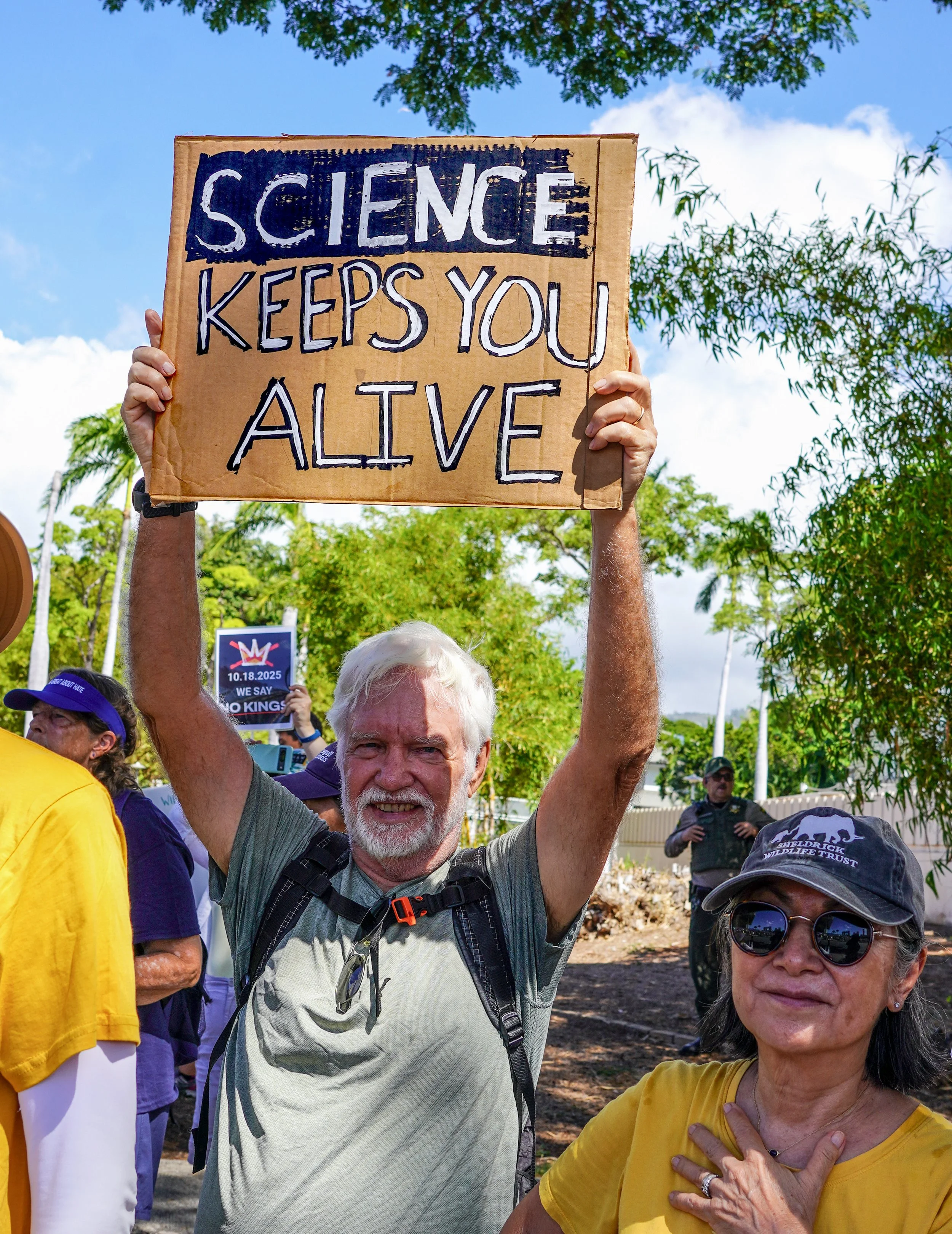 DSC07021 Science keeps you alive.jpg