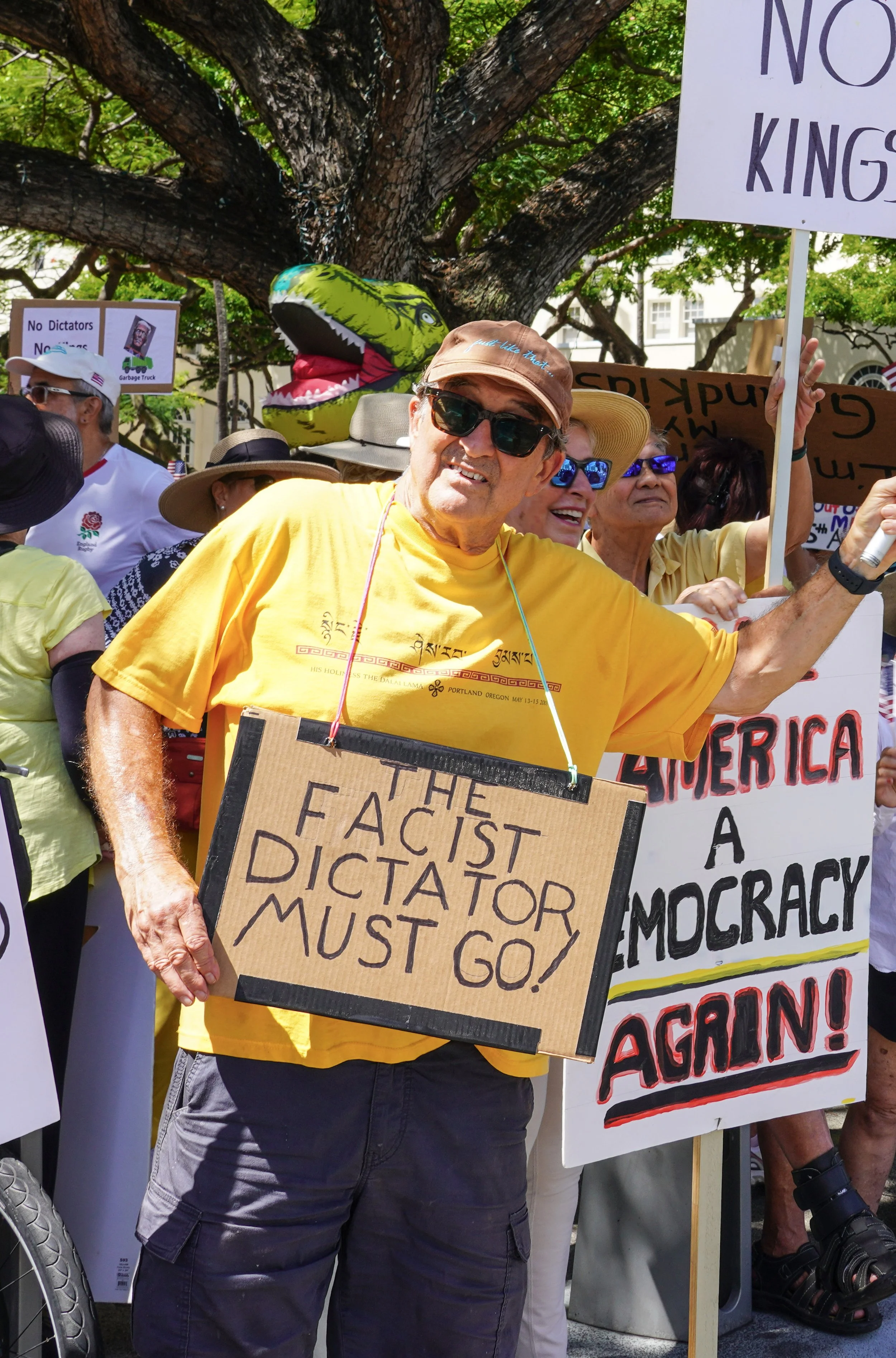 DSC07216 Dictator must go.jpg