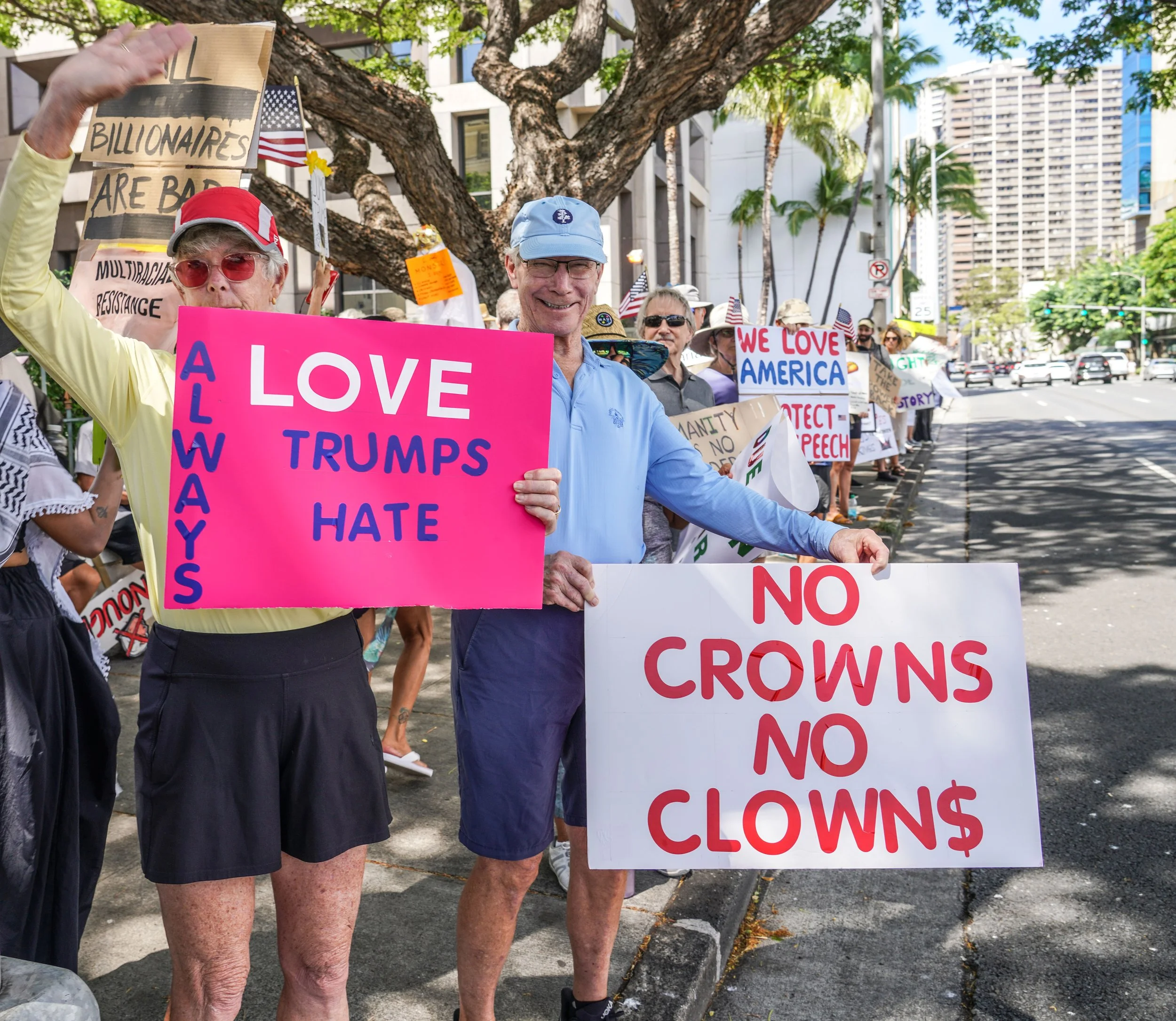 DSC07260 Love Trumps Hate.jpg