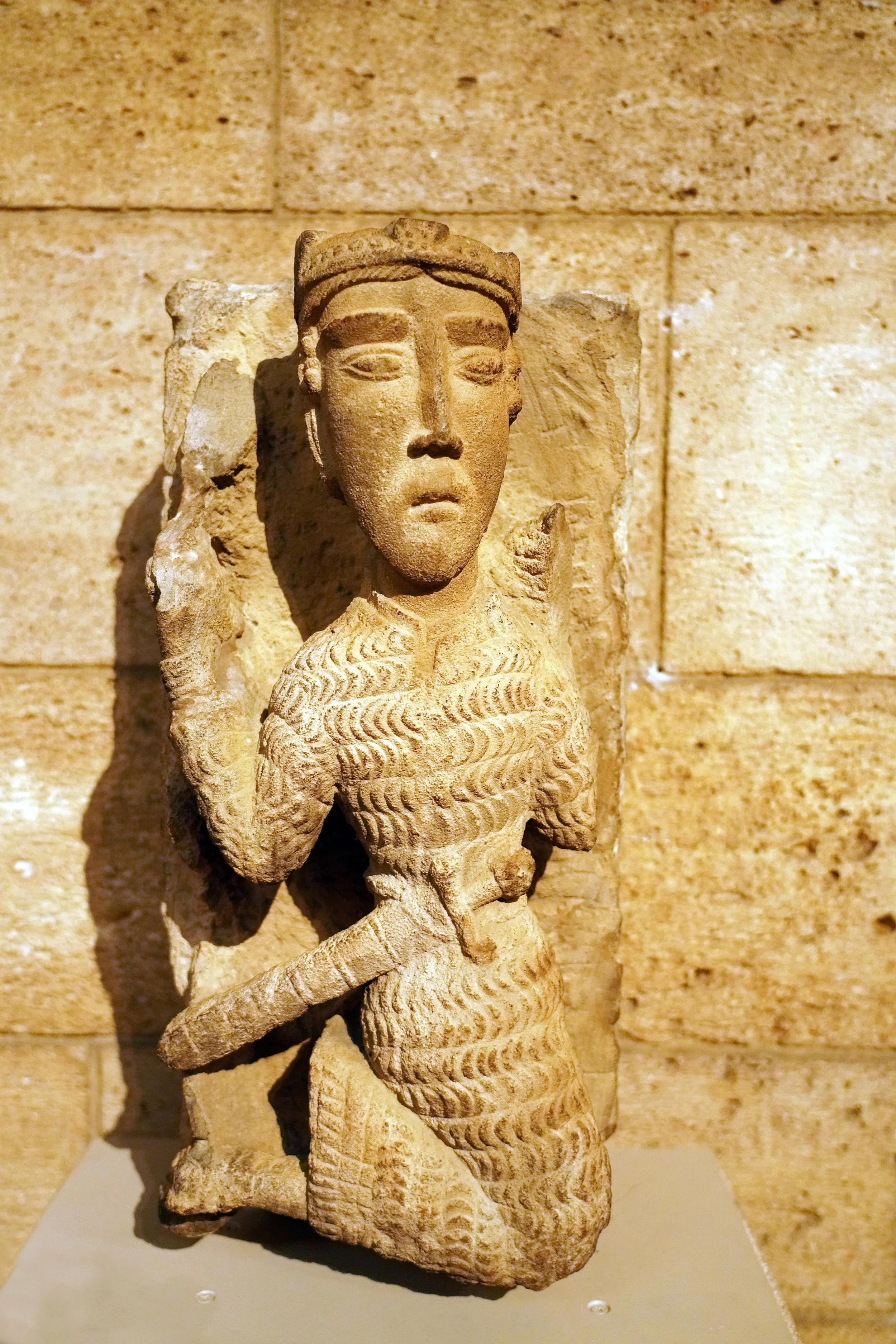 DSC05599_Sculpture of Kneeling King_12-c._V-3_sm.jpg