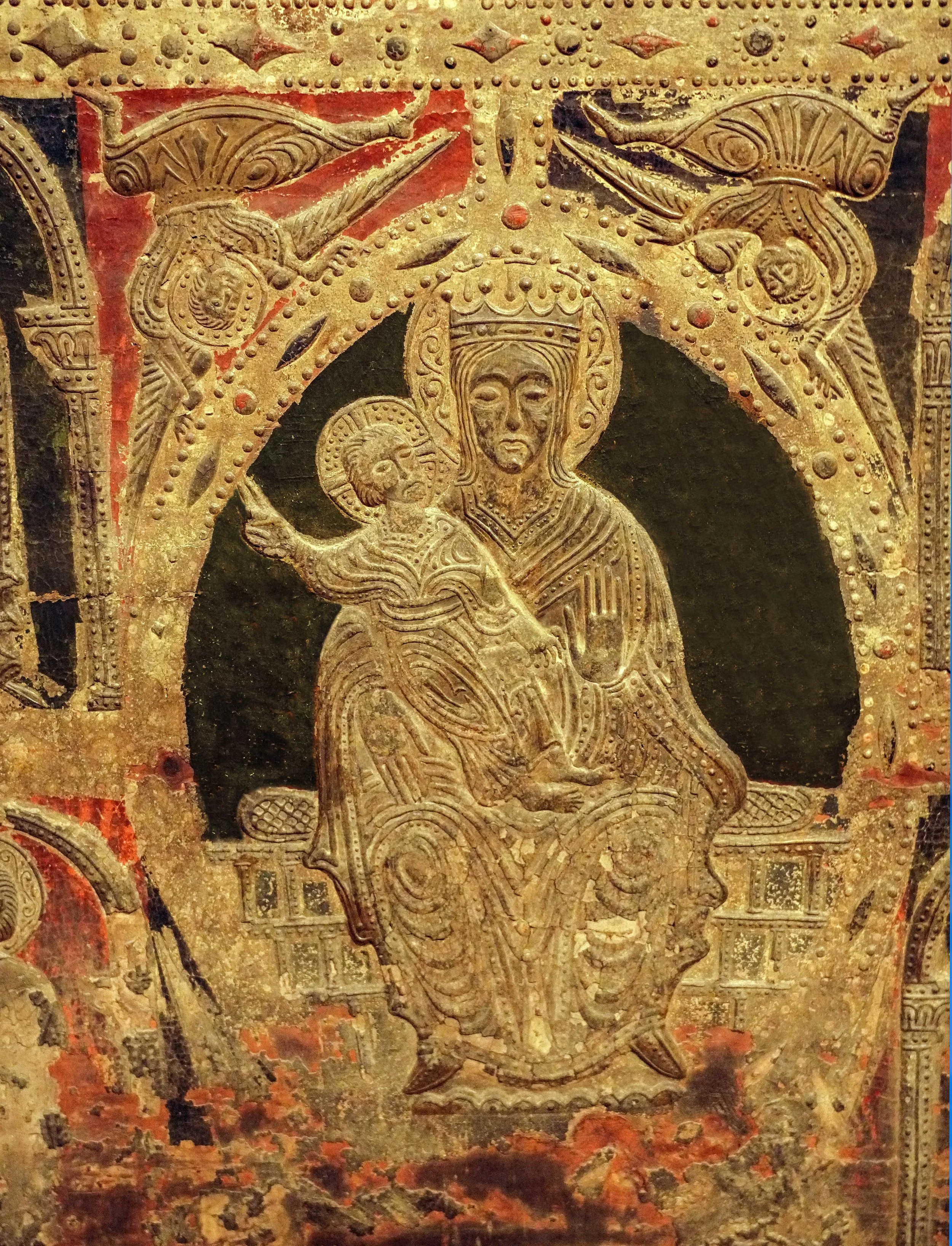 DSC05644_Madonna and Child_Chapel altar front_sm_V-4.jpg