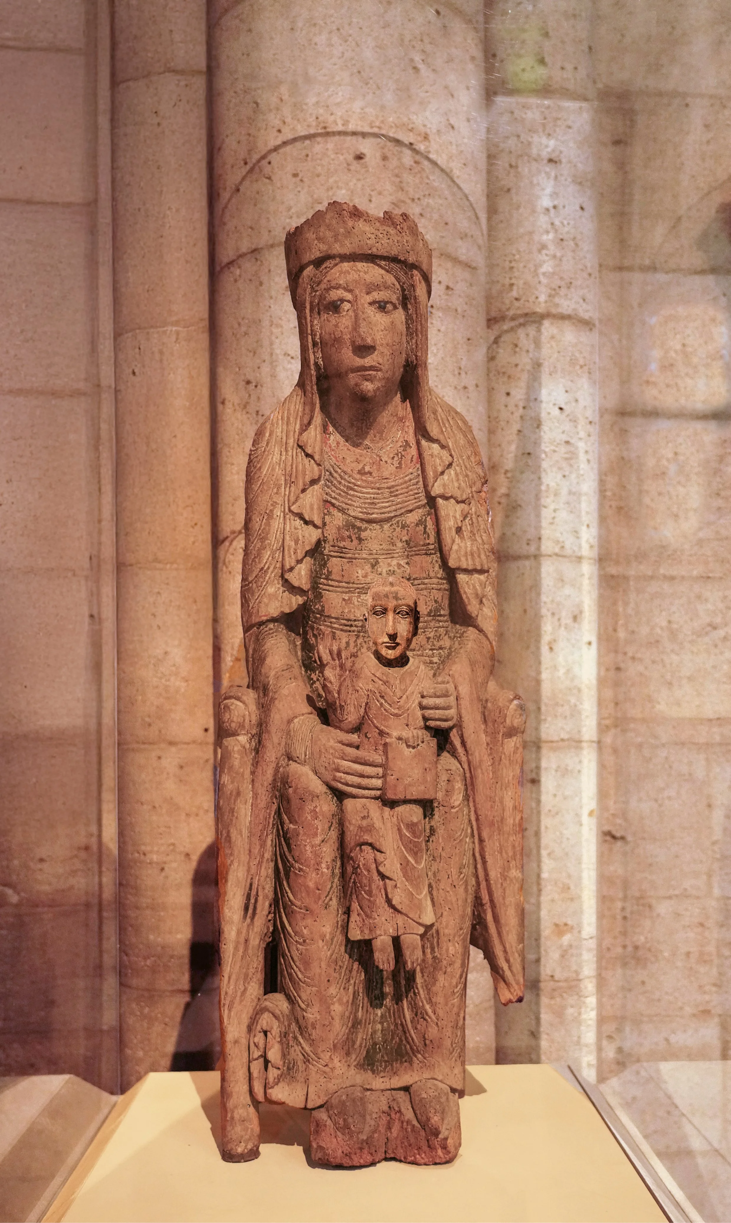 DSC05635_Enthroned Virgin and Child_1130-1140-FR_ST-2_sm_V-3.jpg