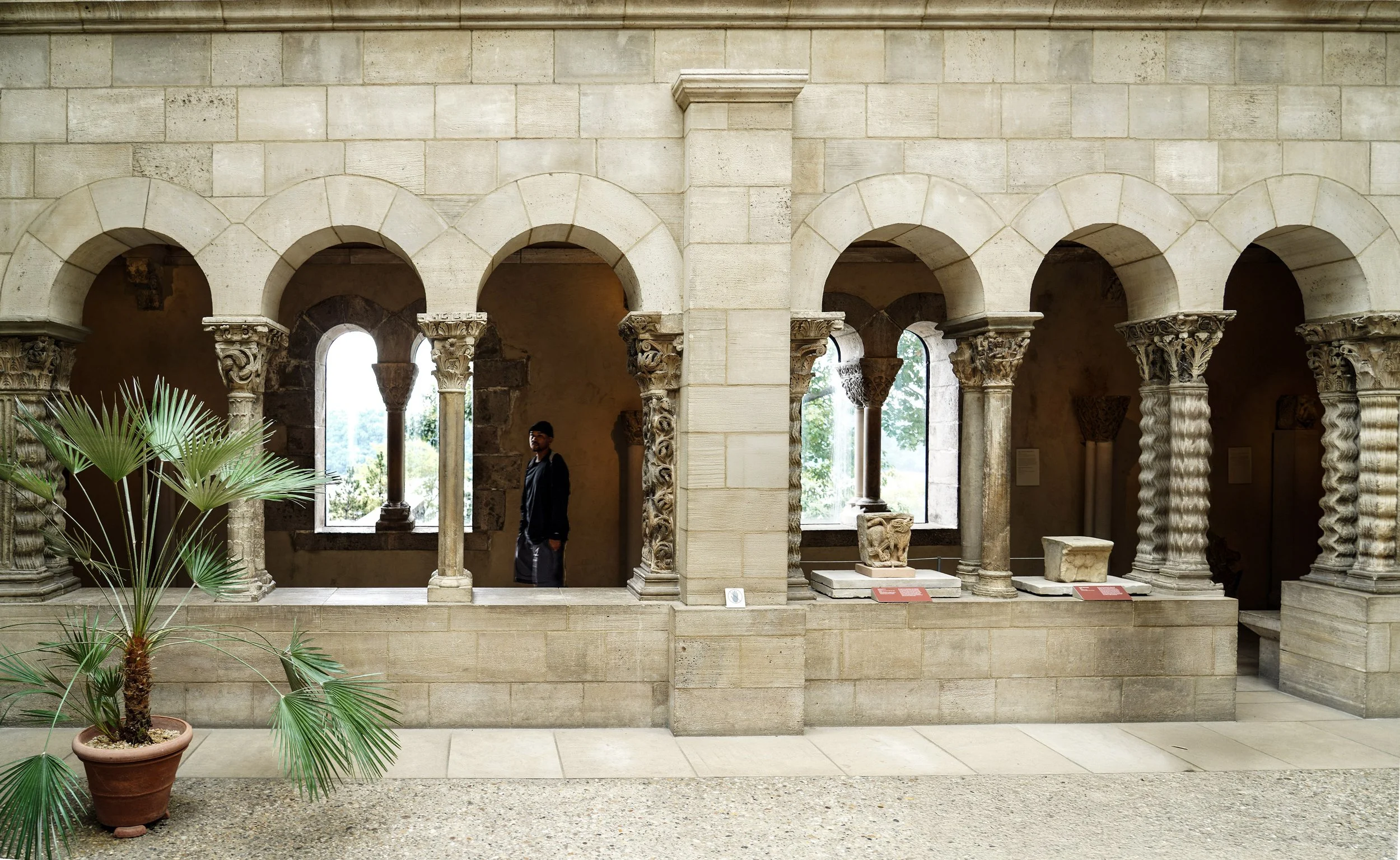 DSC05621_Medieval Gothic Coutyard_sm_V-2.jpg