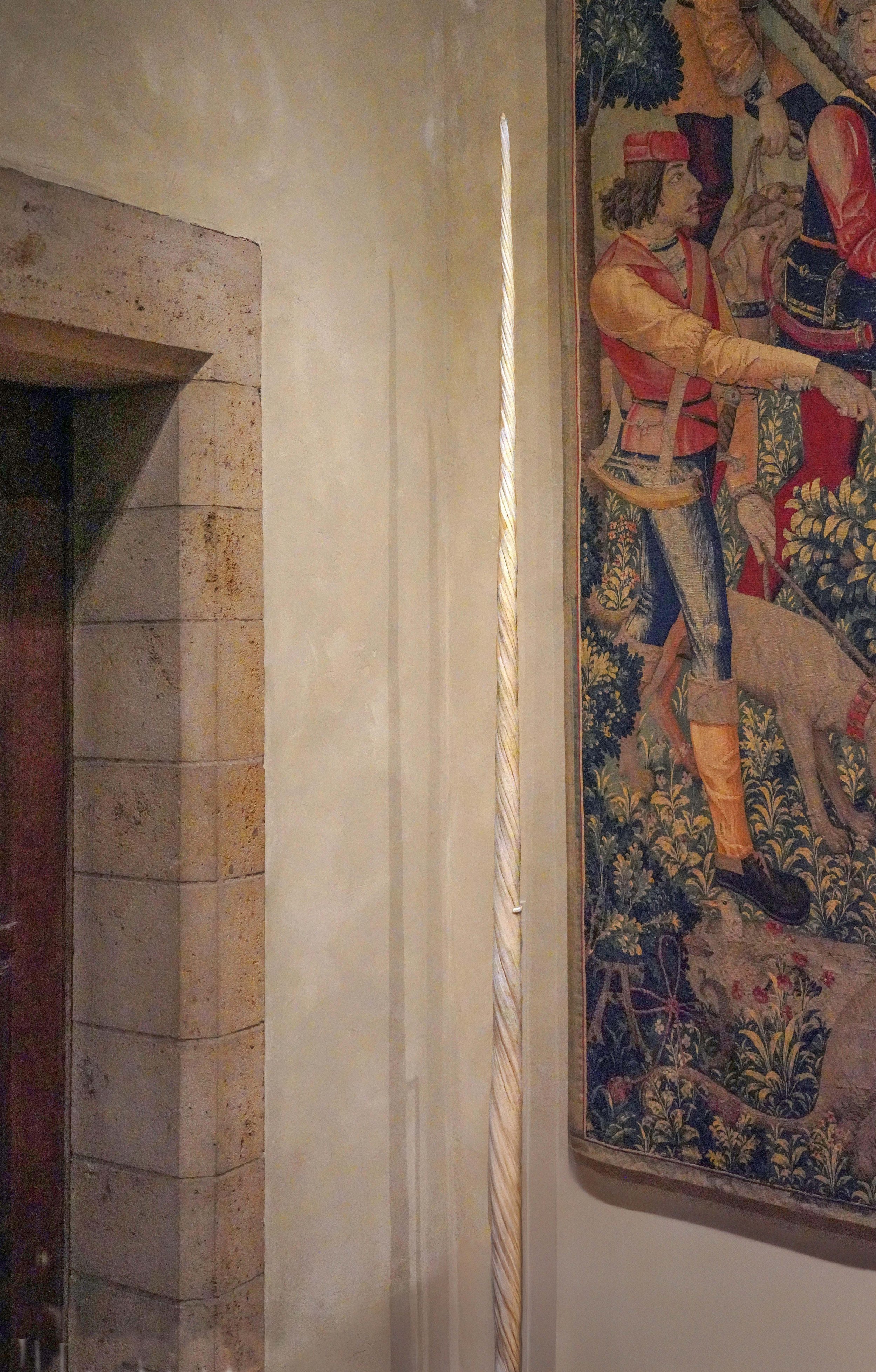 DSC05799 Narwahl Tusk_sm3.jpg