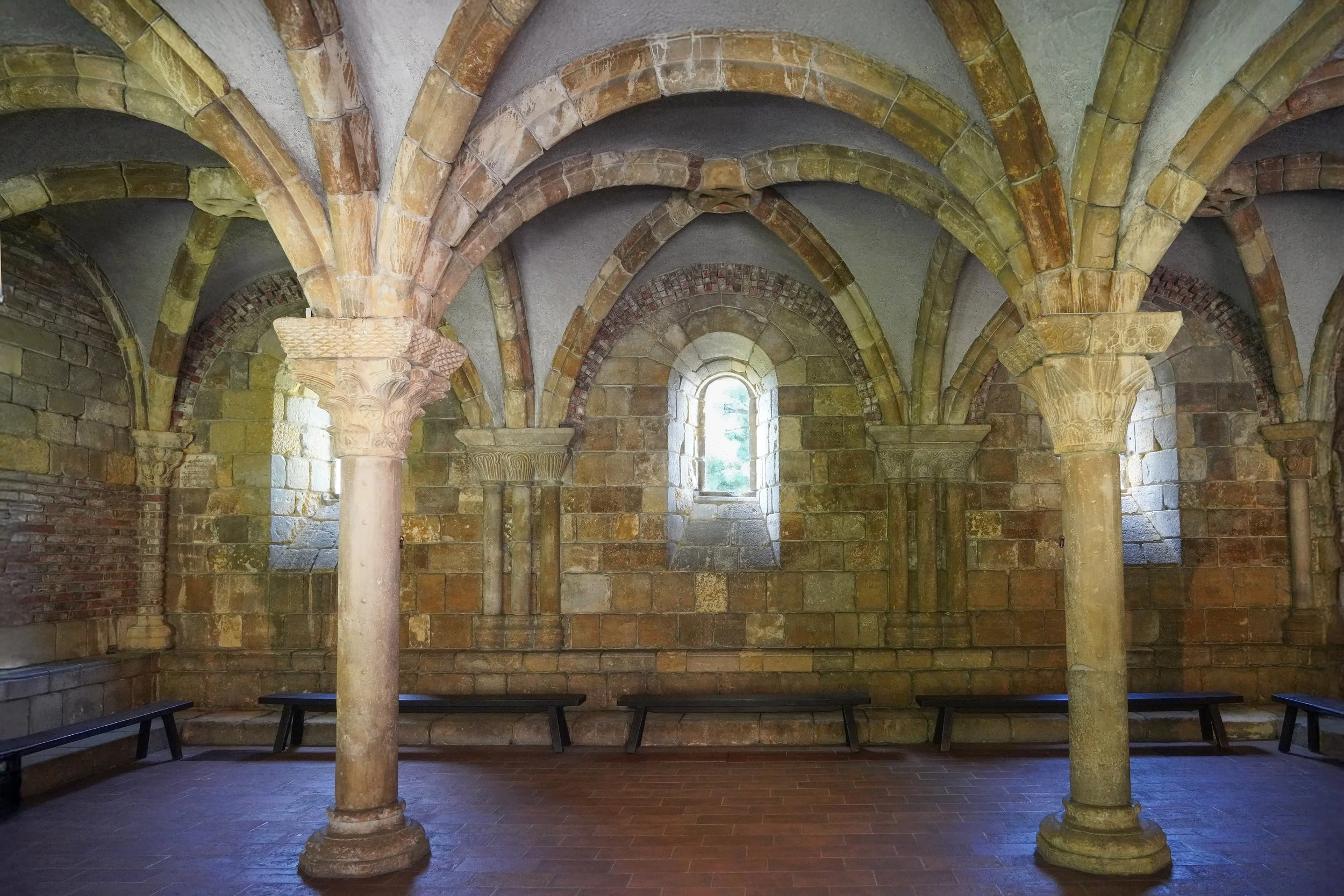 DSC05789_The Chapter House from Pontaut_V-2_sm.jpg