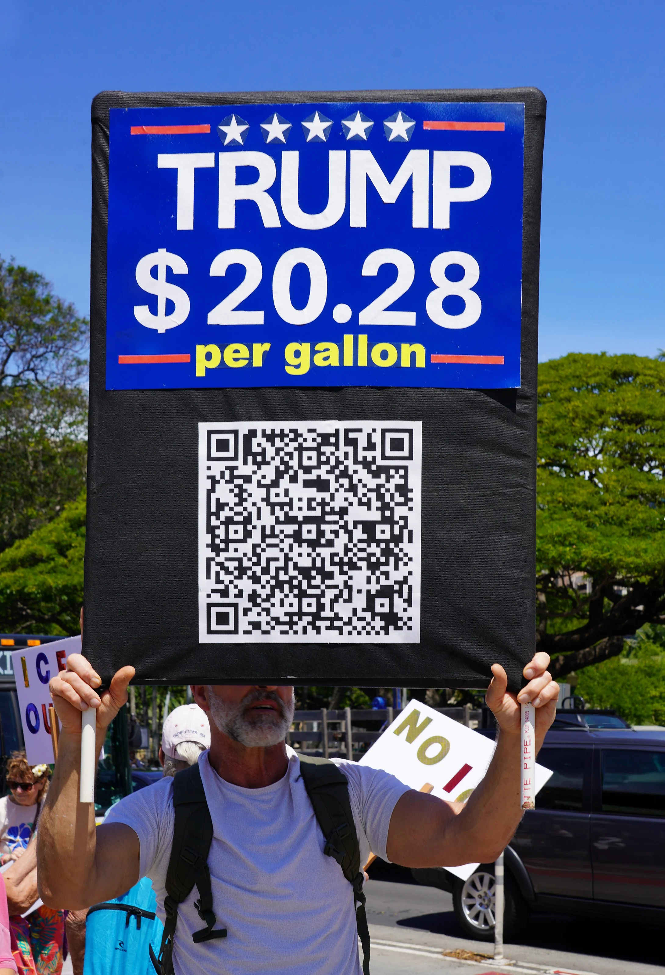 DSC07785 Trump 20.28 per gal.jpg