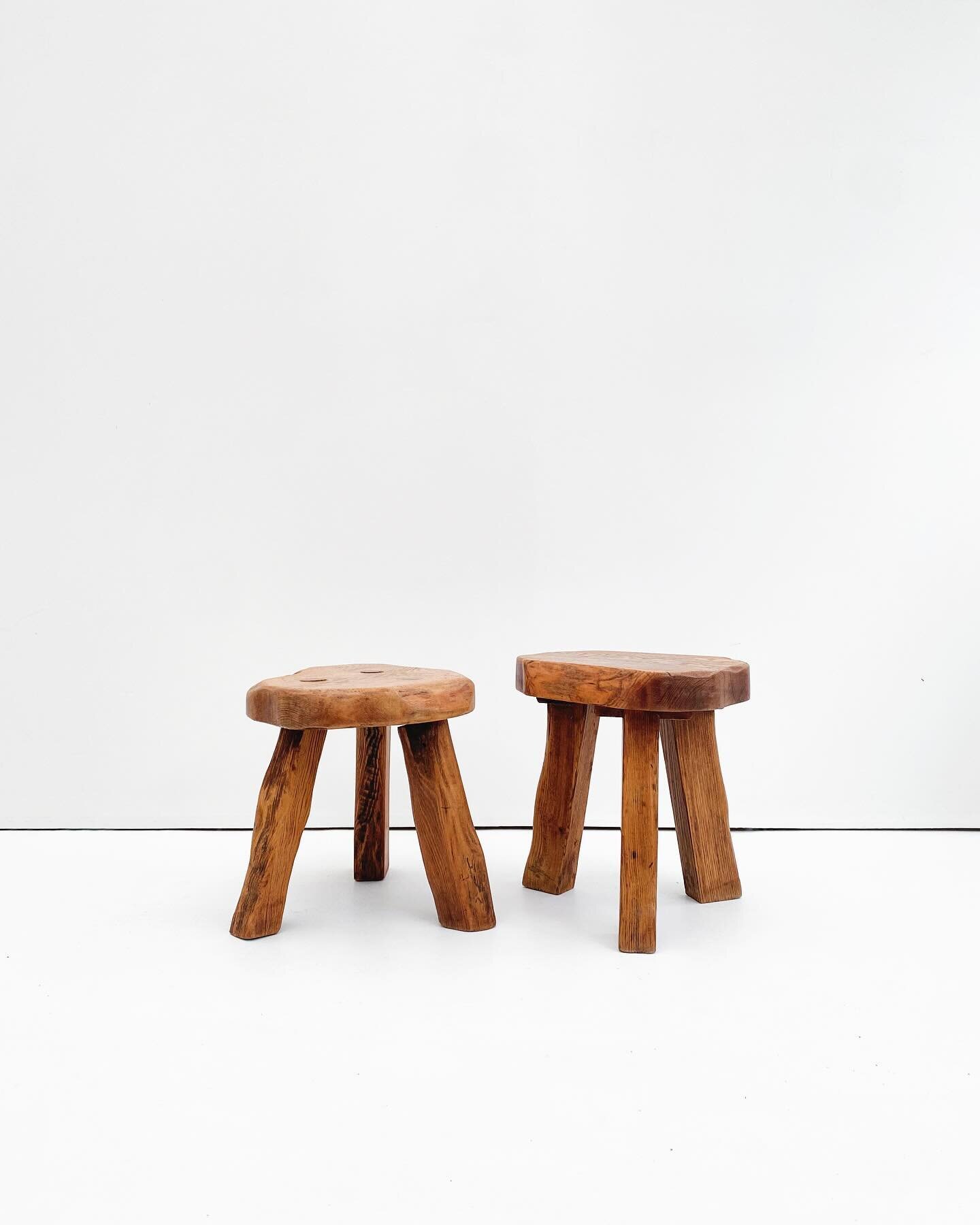 A pair of &lsquo;Wanderwood&rsquo; solid wood milking stools of French origin, each featuring a thick, hand carved seat sitting on three splayed legs.

Available online | DM for details

#artsandcrafts #elm #naive #stool #wanderwood  #haussmith