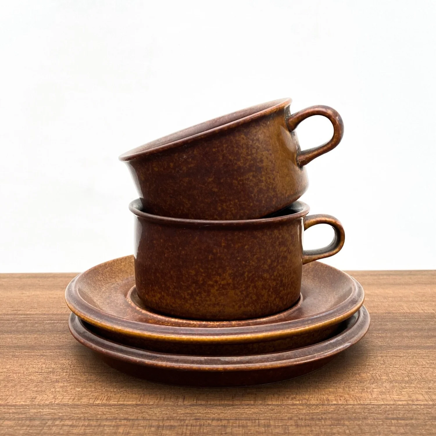 *arabia ☘ brown leaf  cup ＆ saucer (b) キッチン食器 *arabia ☘ brown leaf cup ＆ saucer (b)