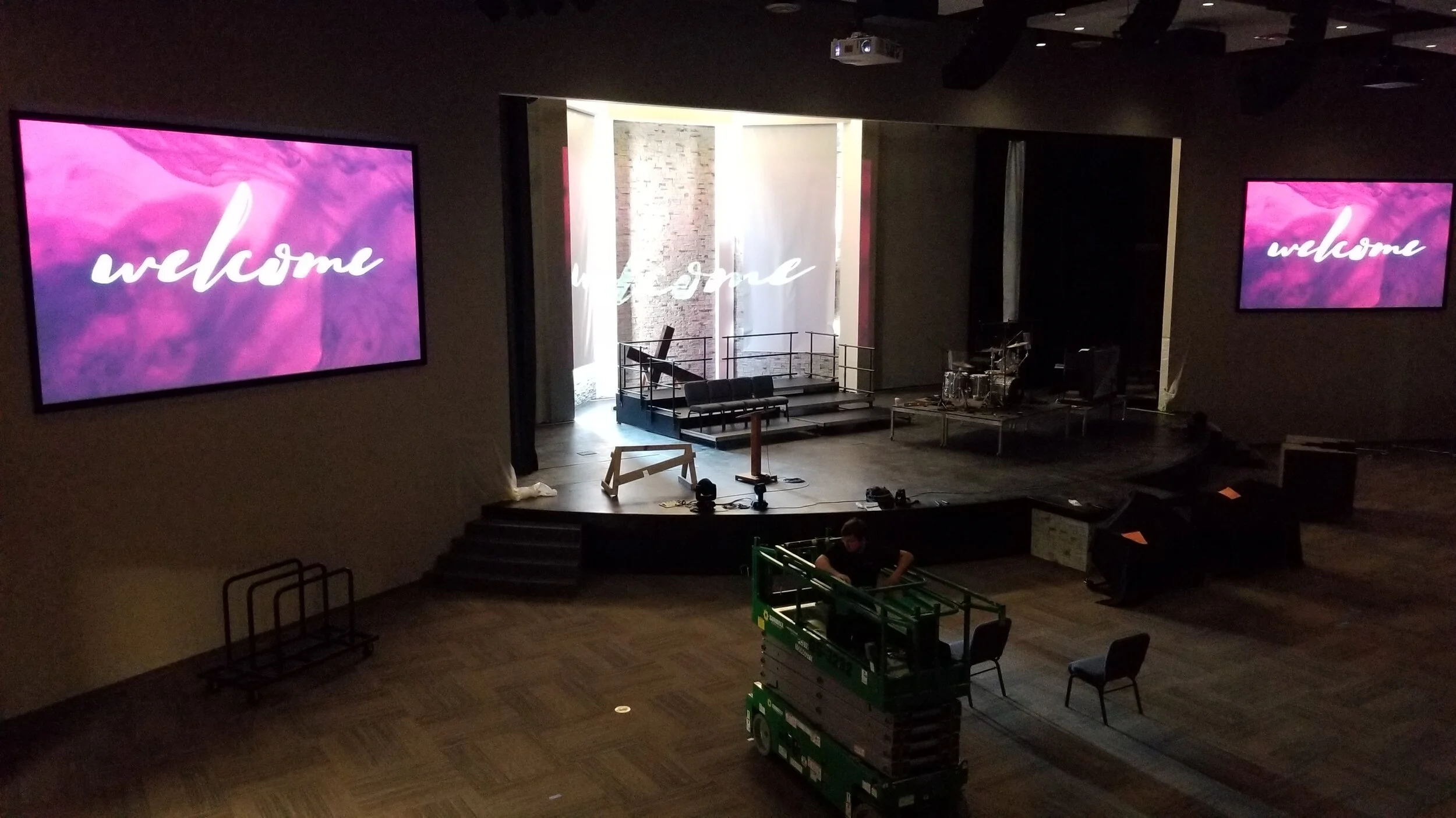 auditorium sound system setup