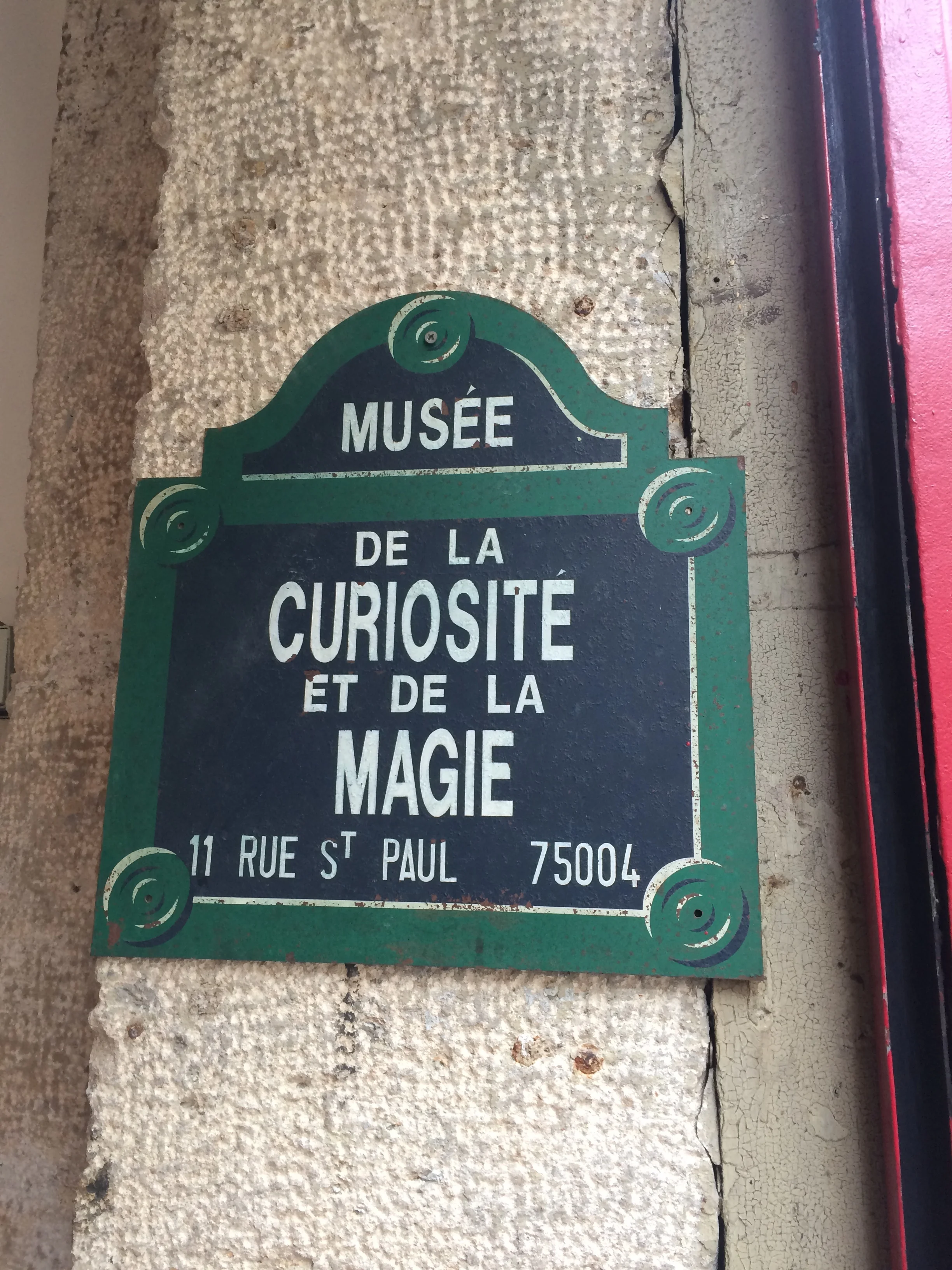 We spent some time at the Museum of Magic. It was oriented towards kids and we felt right at home!