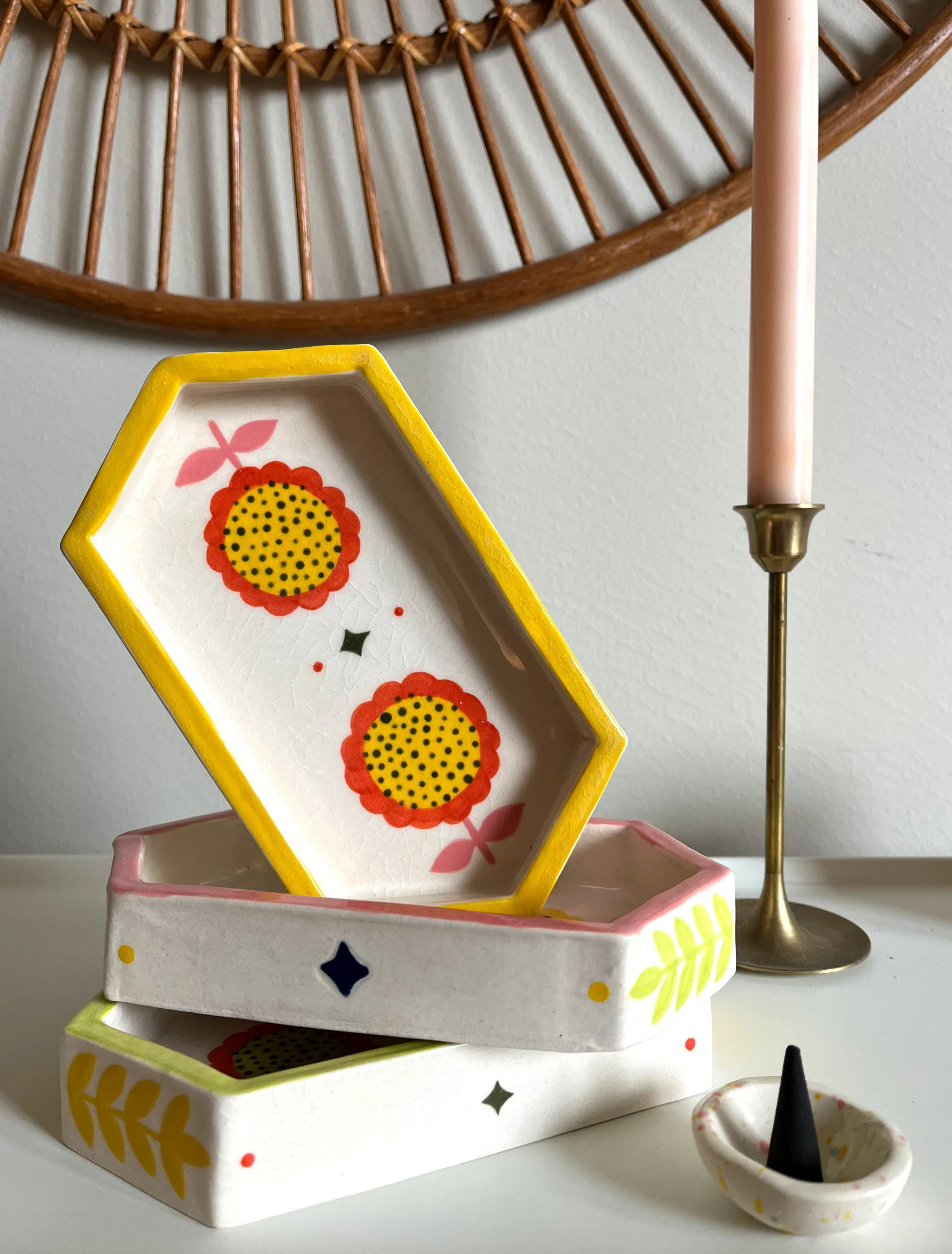 yellow-tray-4.jpg
