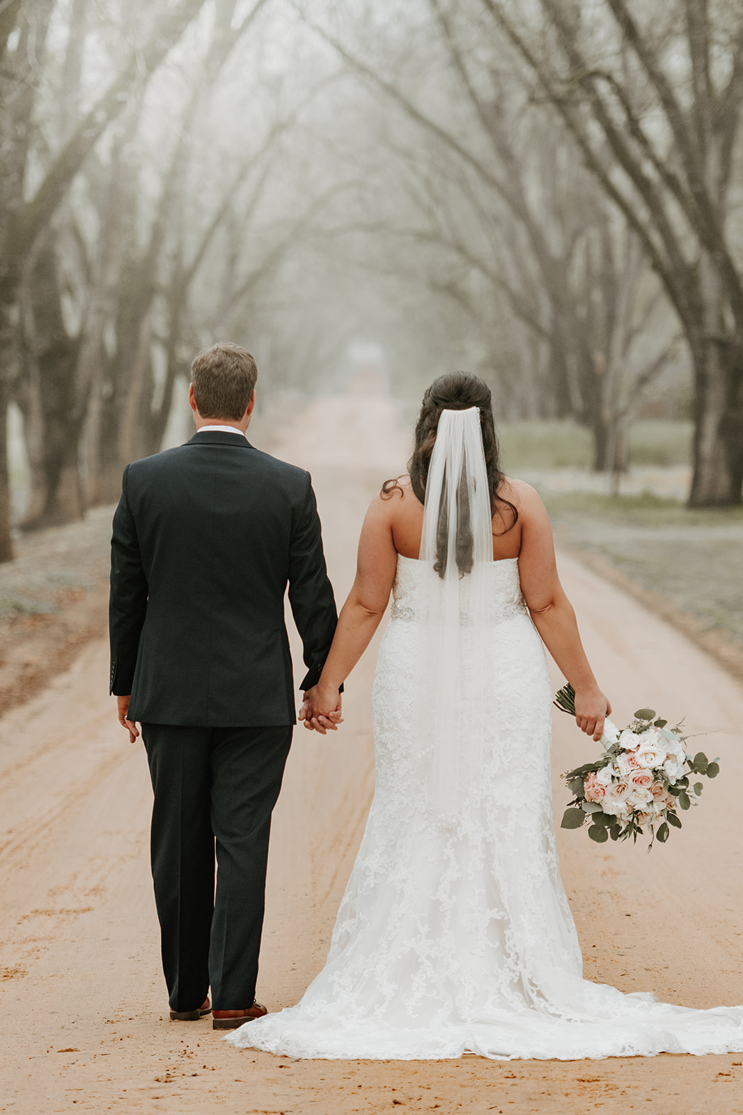 Fort Valley Georgia Barn Wedding 19.jpg