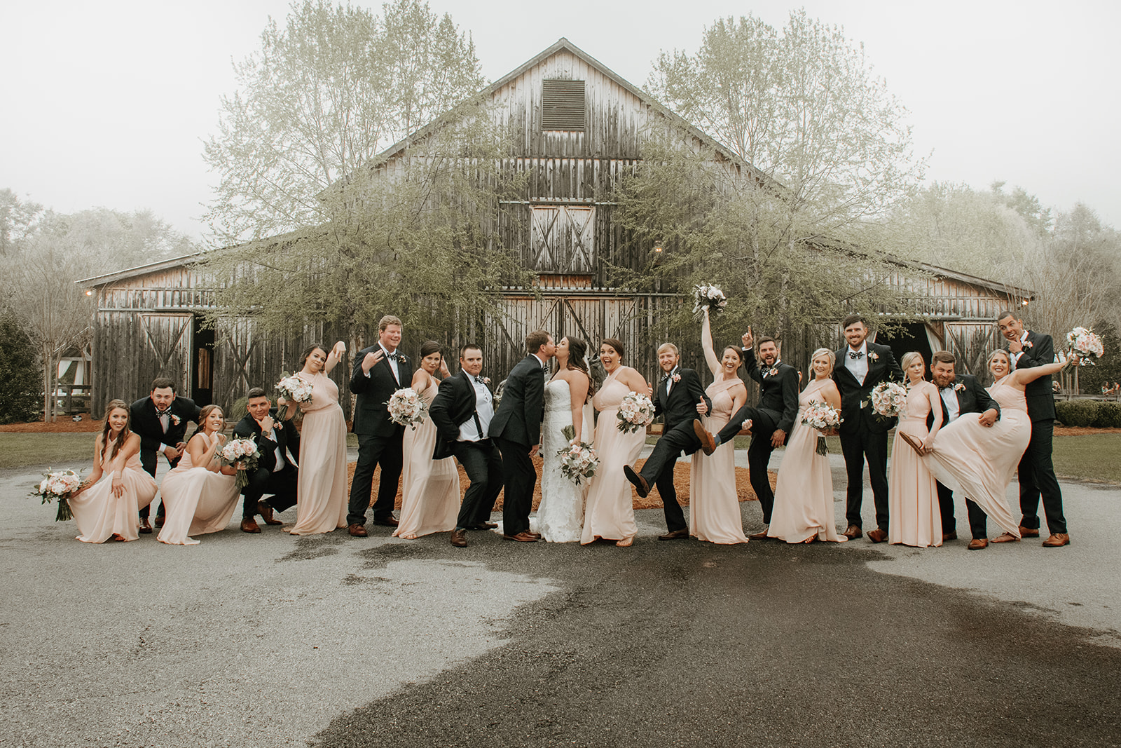 Fort Valley Georgia Barn Wedding 17.jpg