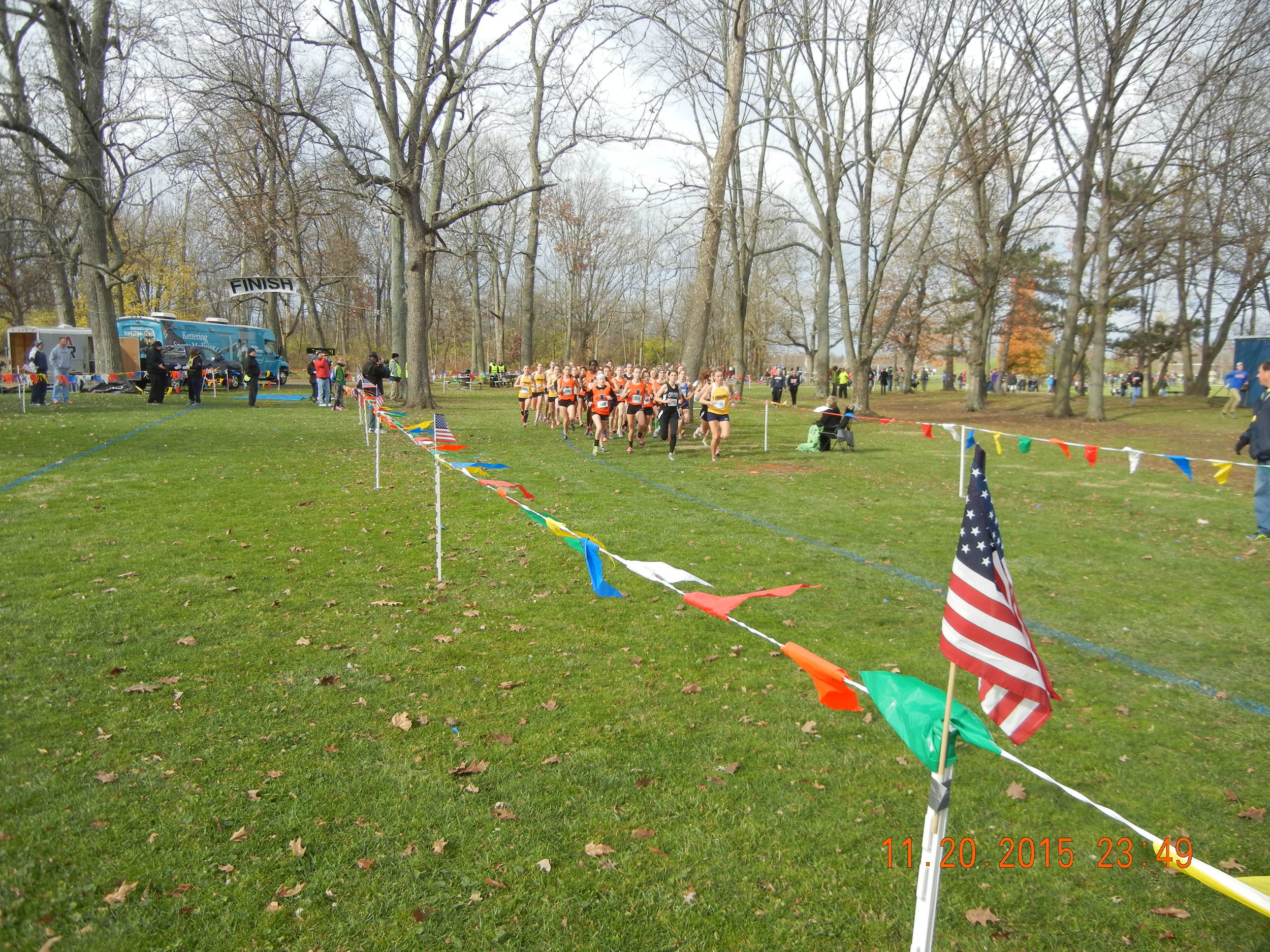 Start of the girls race