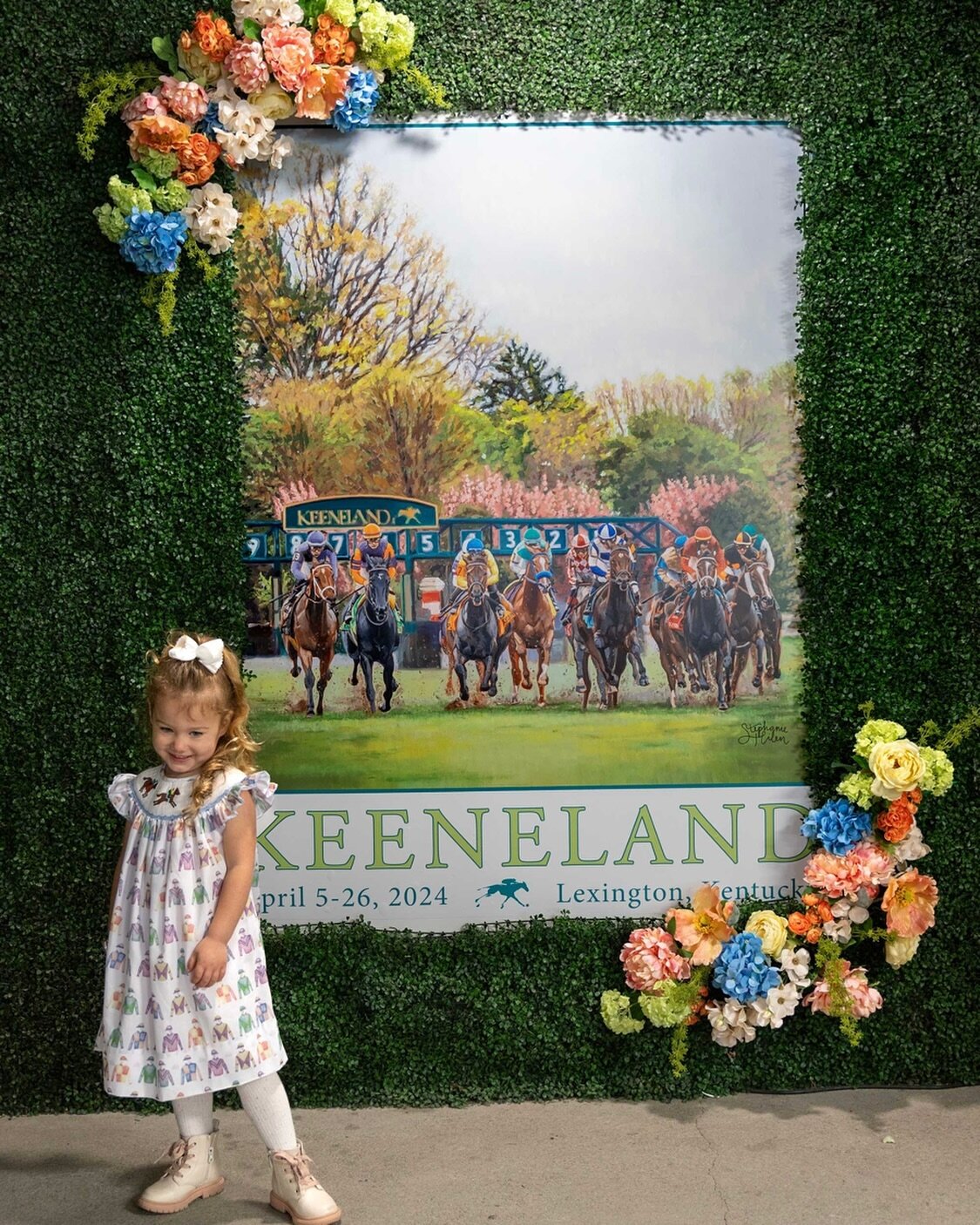 A Sunrise Trackside visit made extra special seeing &ldquo;mommy&rsquo;s painting&rdquo; at the entrance 🥰🥰 #keeneland