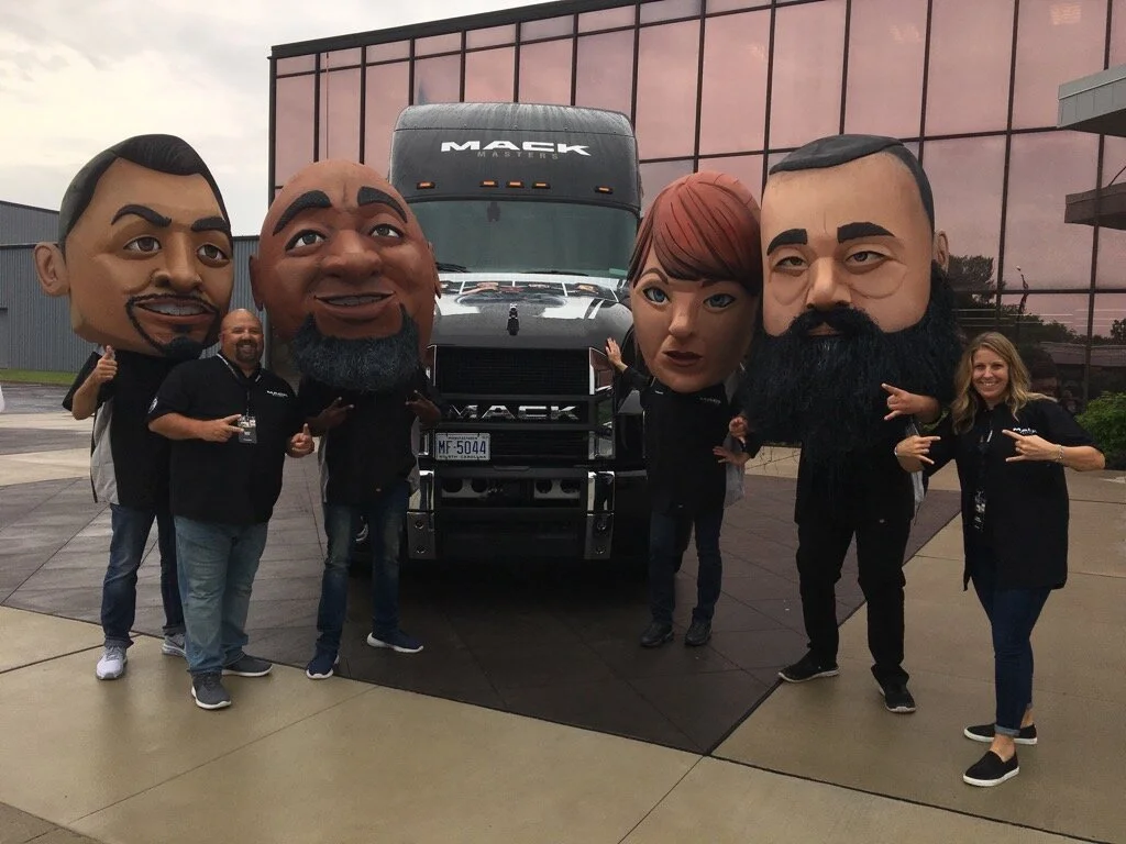 Human Bobbleheads
