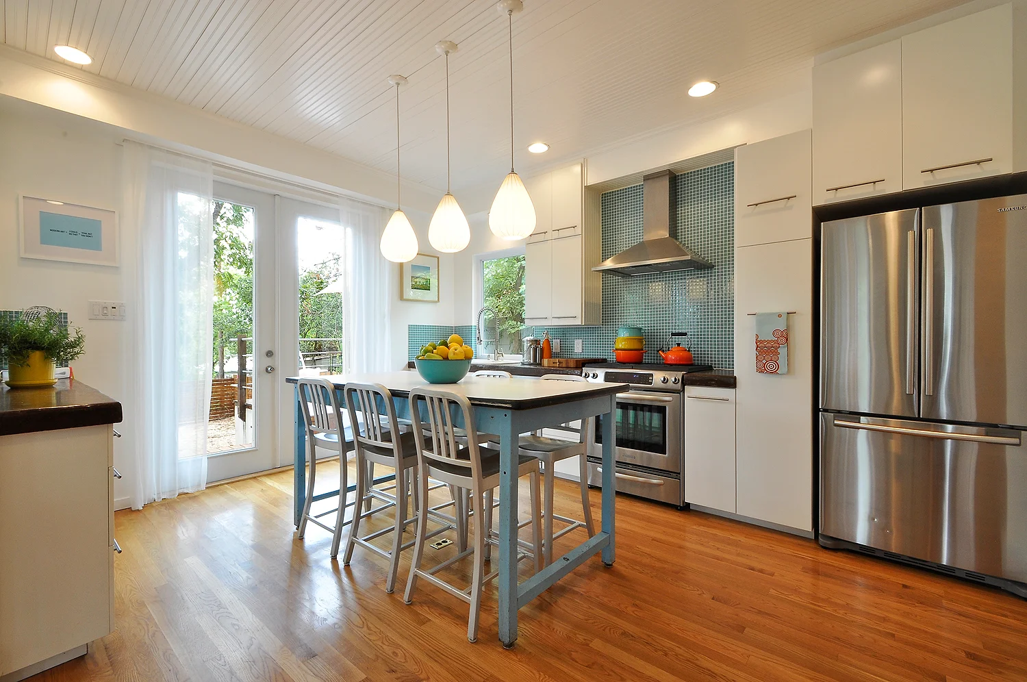 Kitchen and Breakfast 01 copy.jpg