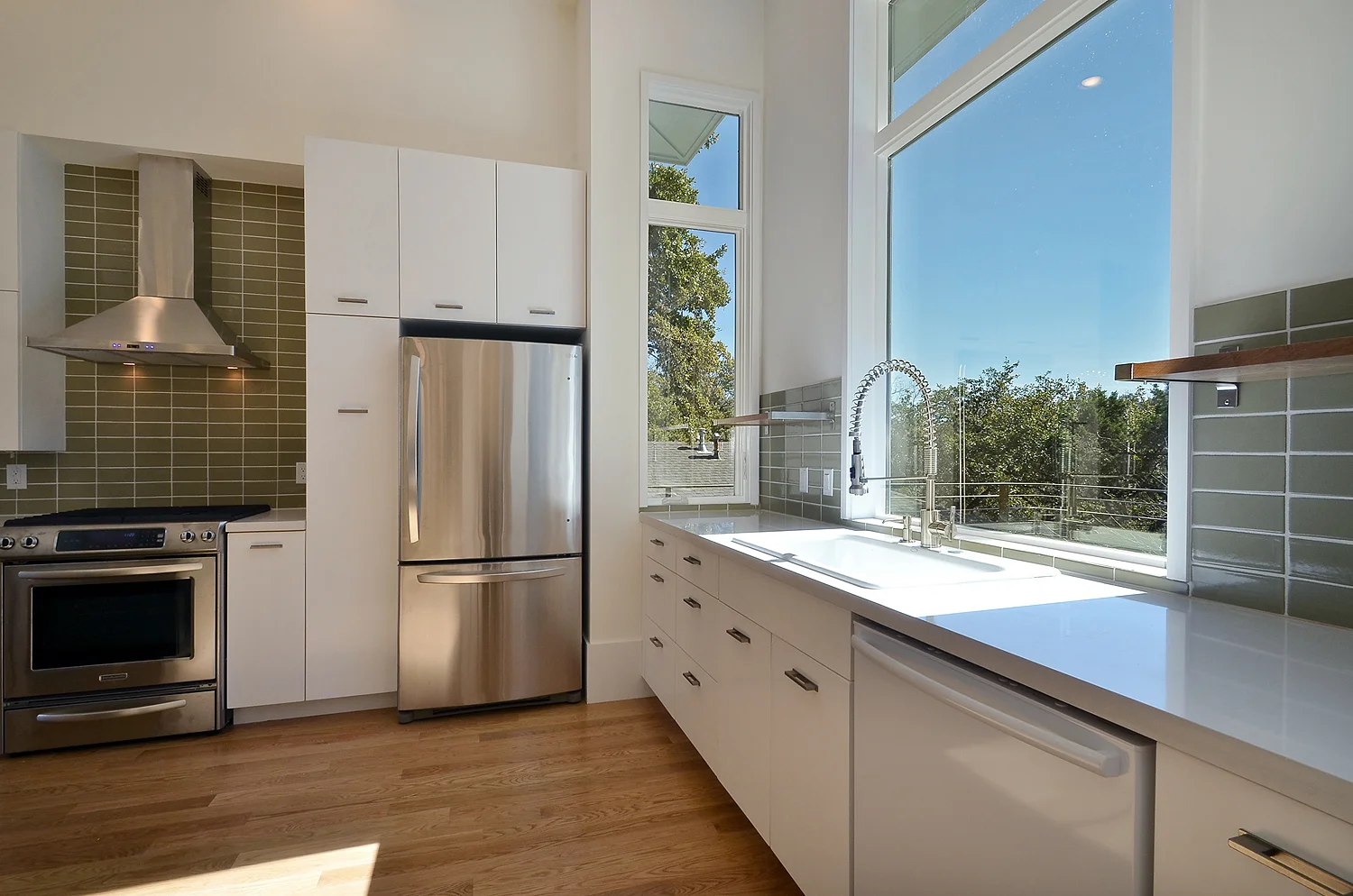 Kitchen and Breakfast 04.jpg
