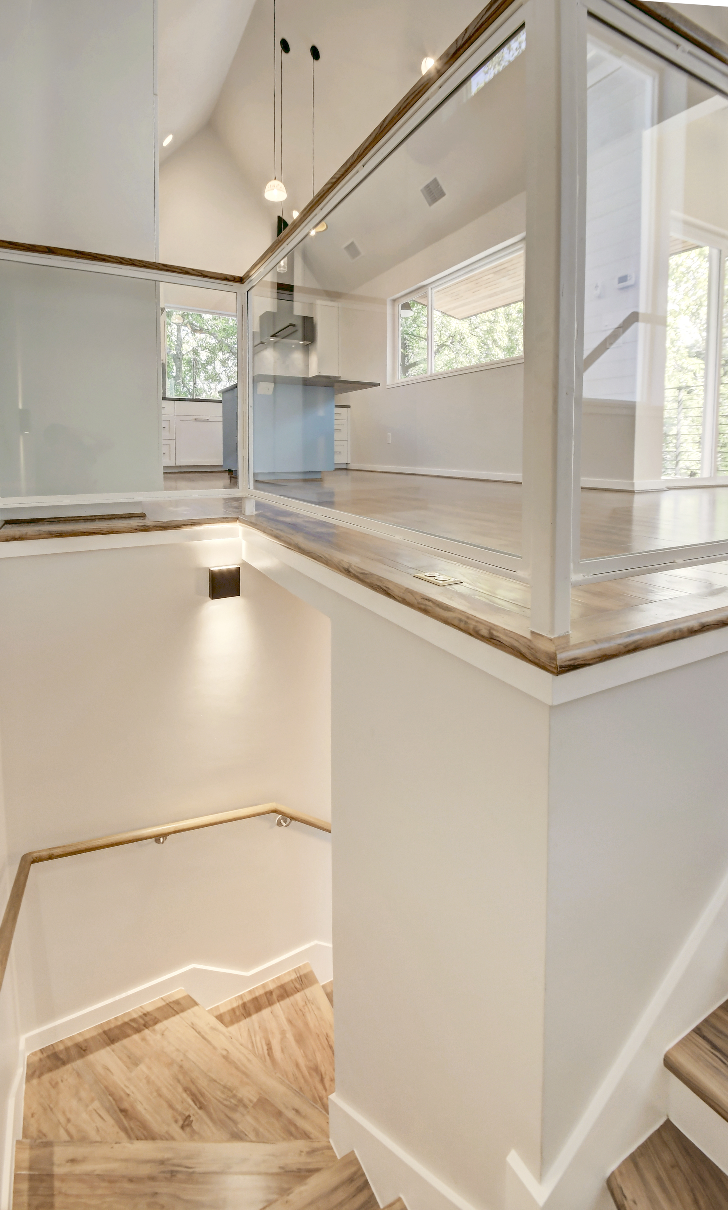6507 Laird Drive 08.jpg