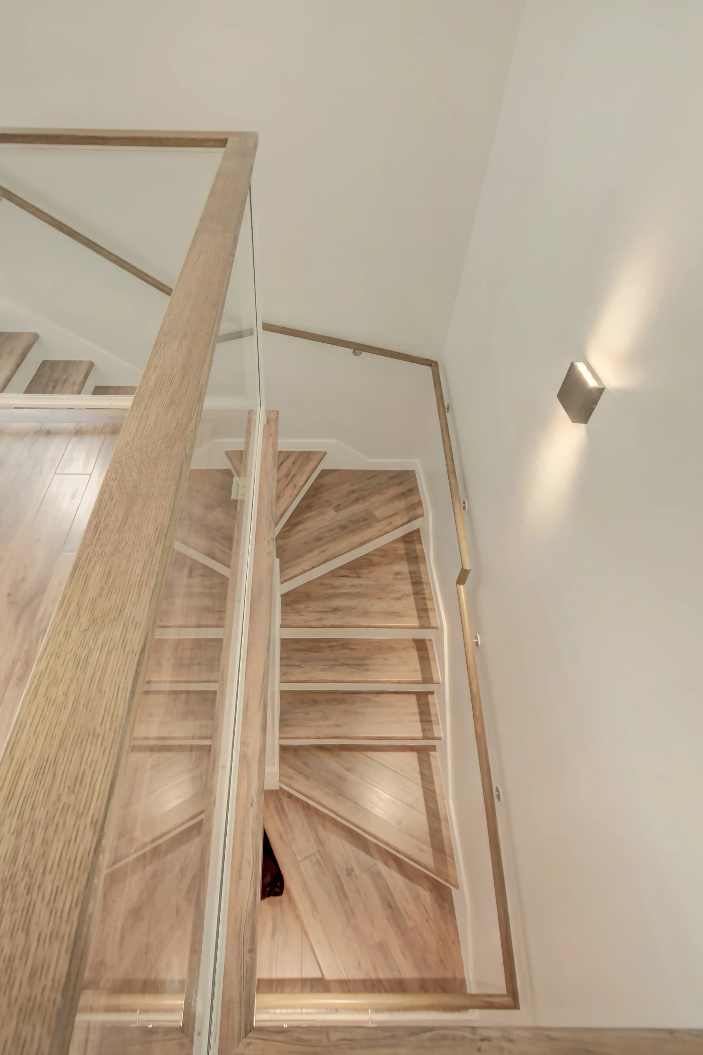 6507 Laird Drive 09.jpg