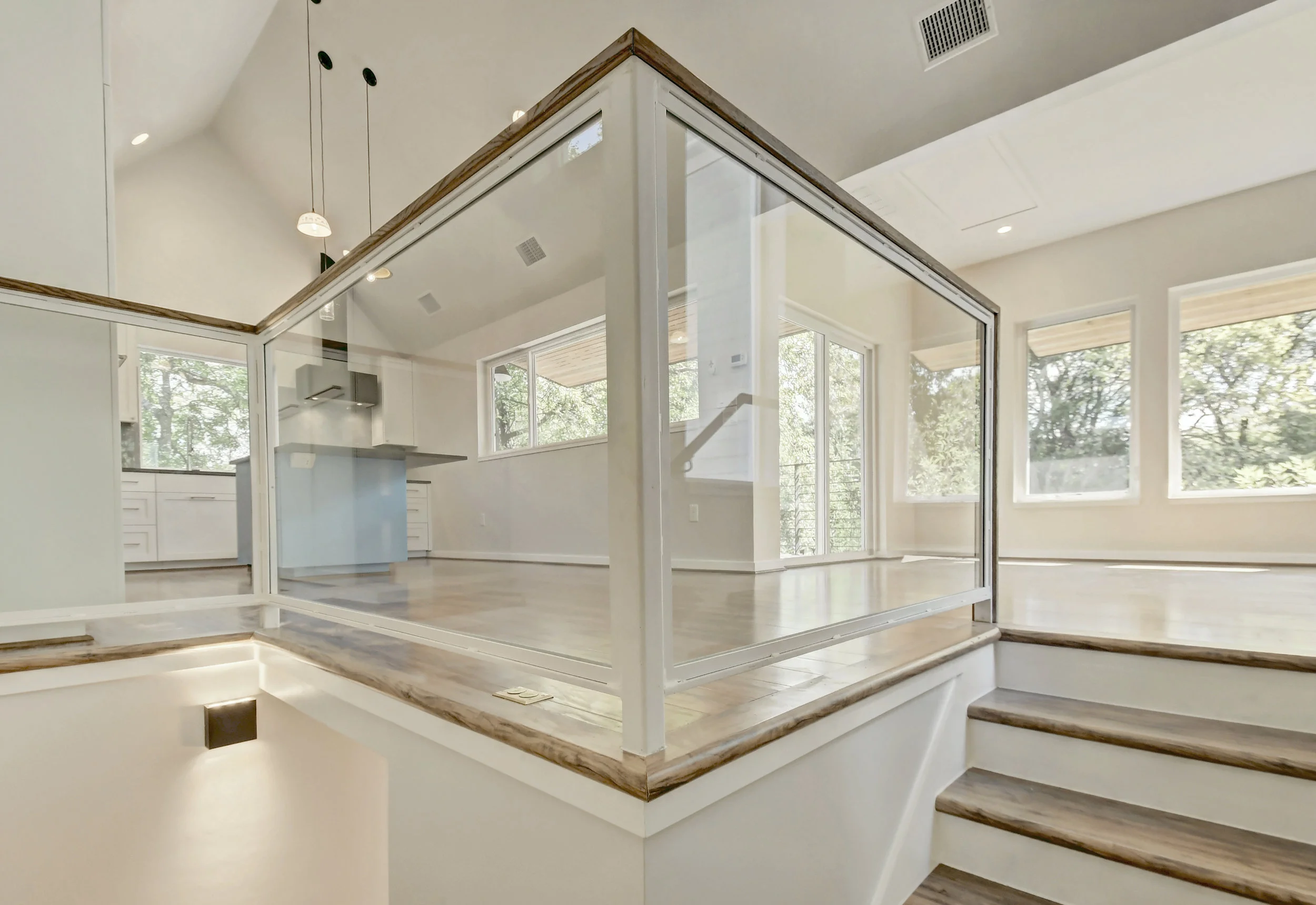 6507 Laird Drive 10.jpg