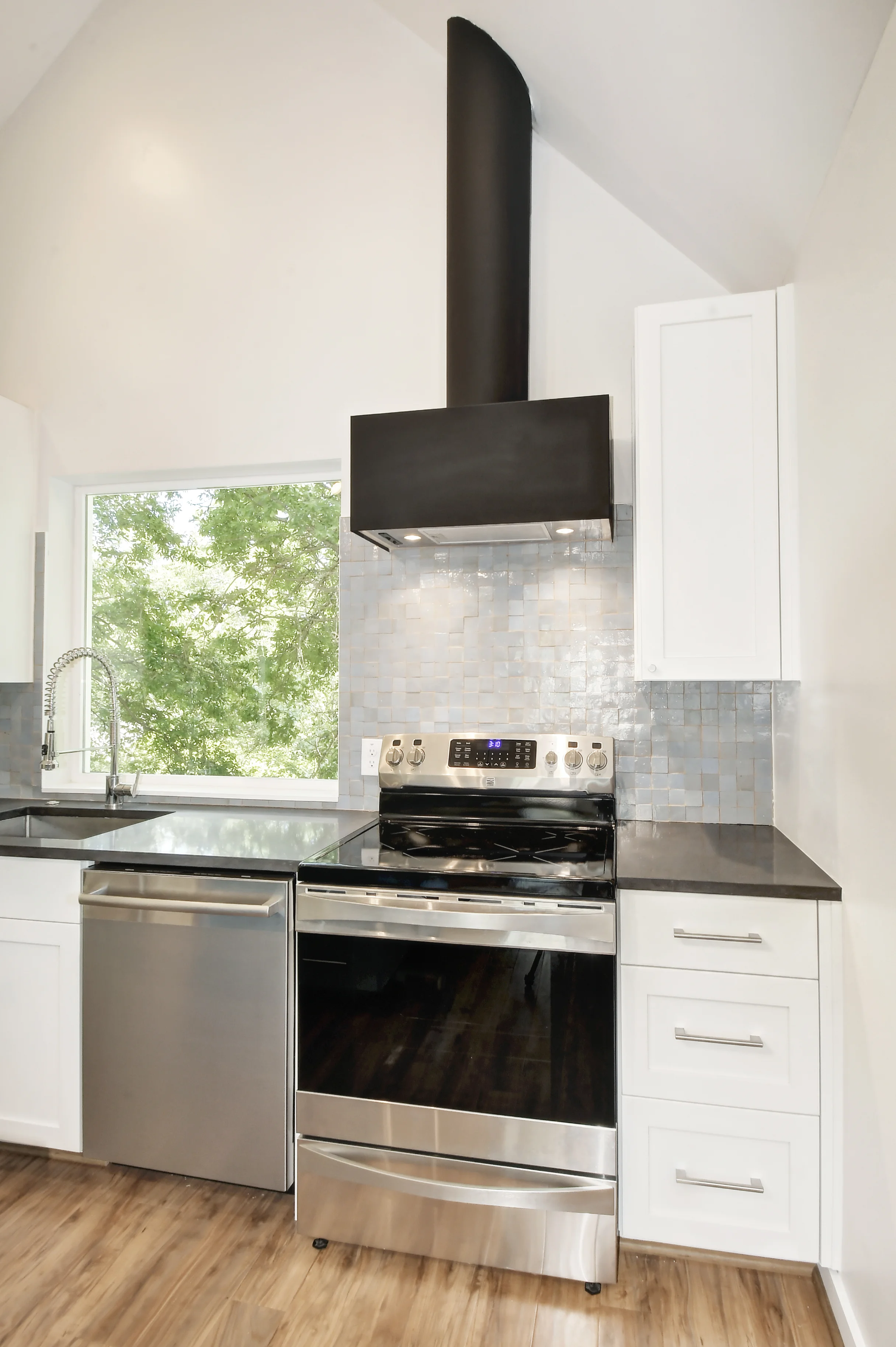 6507 Laird Drive 17.jpg