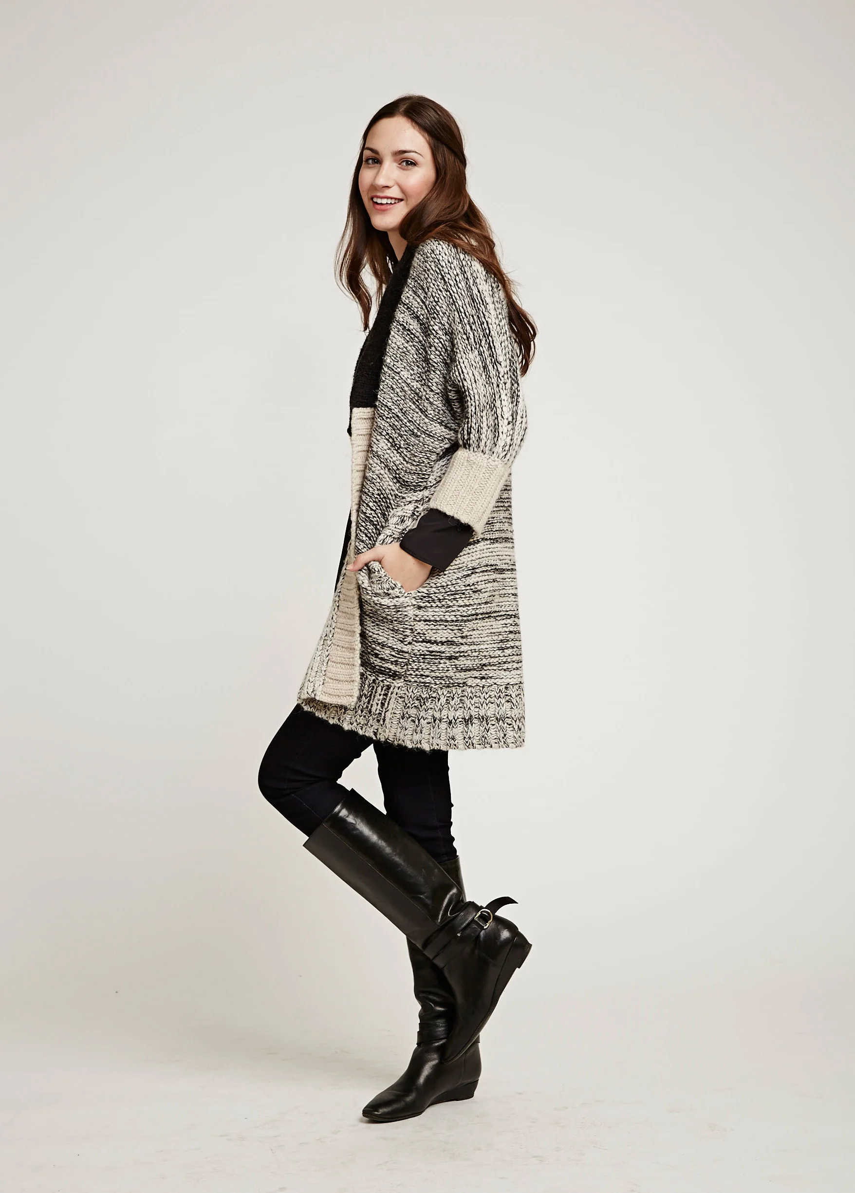FW13_China_Lookbook_Womens_R3_Page_02_Image_0001.jpg