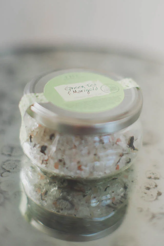 Green Tea &amp; Marigold Mineral Bath Soak