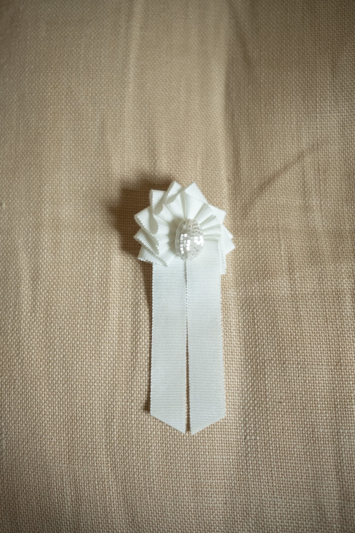 THE FANCY PRIZE ROSETTE, WHITE