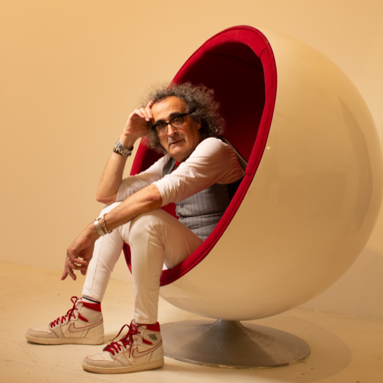 "#LetsTalk: Hyperrealistic art with Israeli artist Yigal Ozeri" Architect and Interiors India 2023