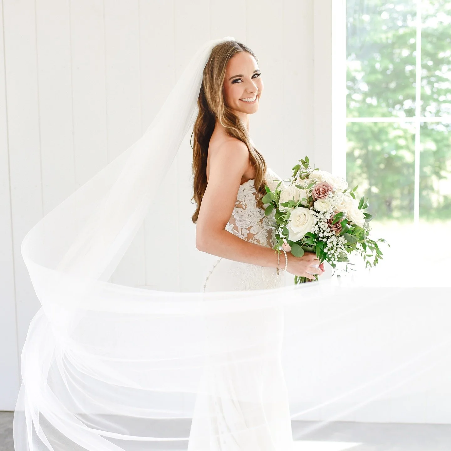 Back at it! Last weekend was our first wedding since having Cece and it was the perfect kick-off to summer!