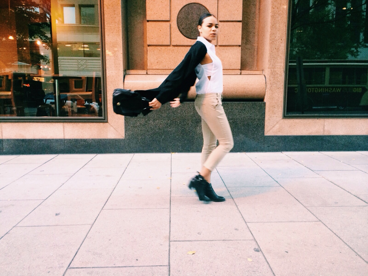 wearing: juicy couture khakis, nasty gal top, vintage silk cardigan, zara boots, vintage leather bag