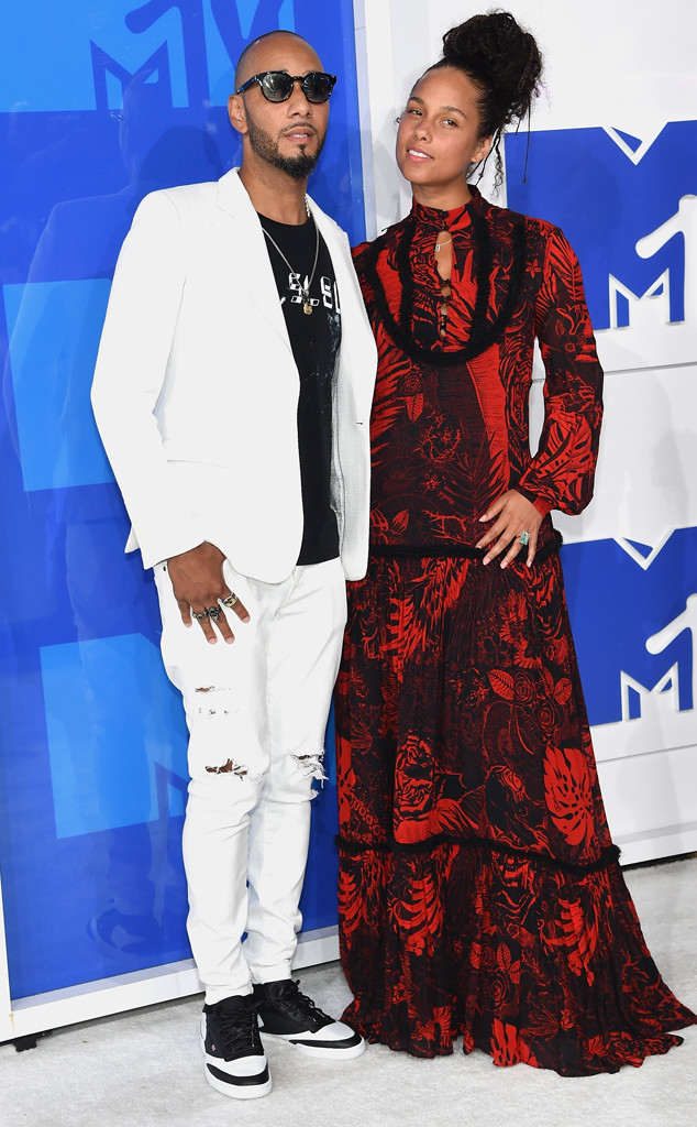 rs_634x1024-160828174823-634-swizz-beats-alicia-keys-mtv-vmas-arrivals.82716.jpg