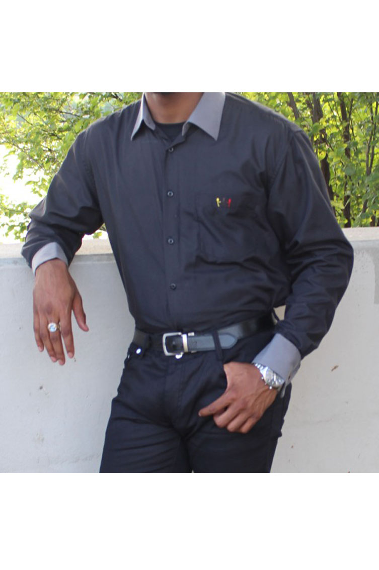 BLACK SHIRT GREY COLLAR