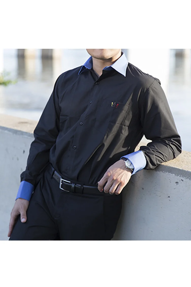 BLACK SHIRT BLUE COLLAR