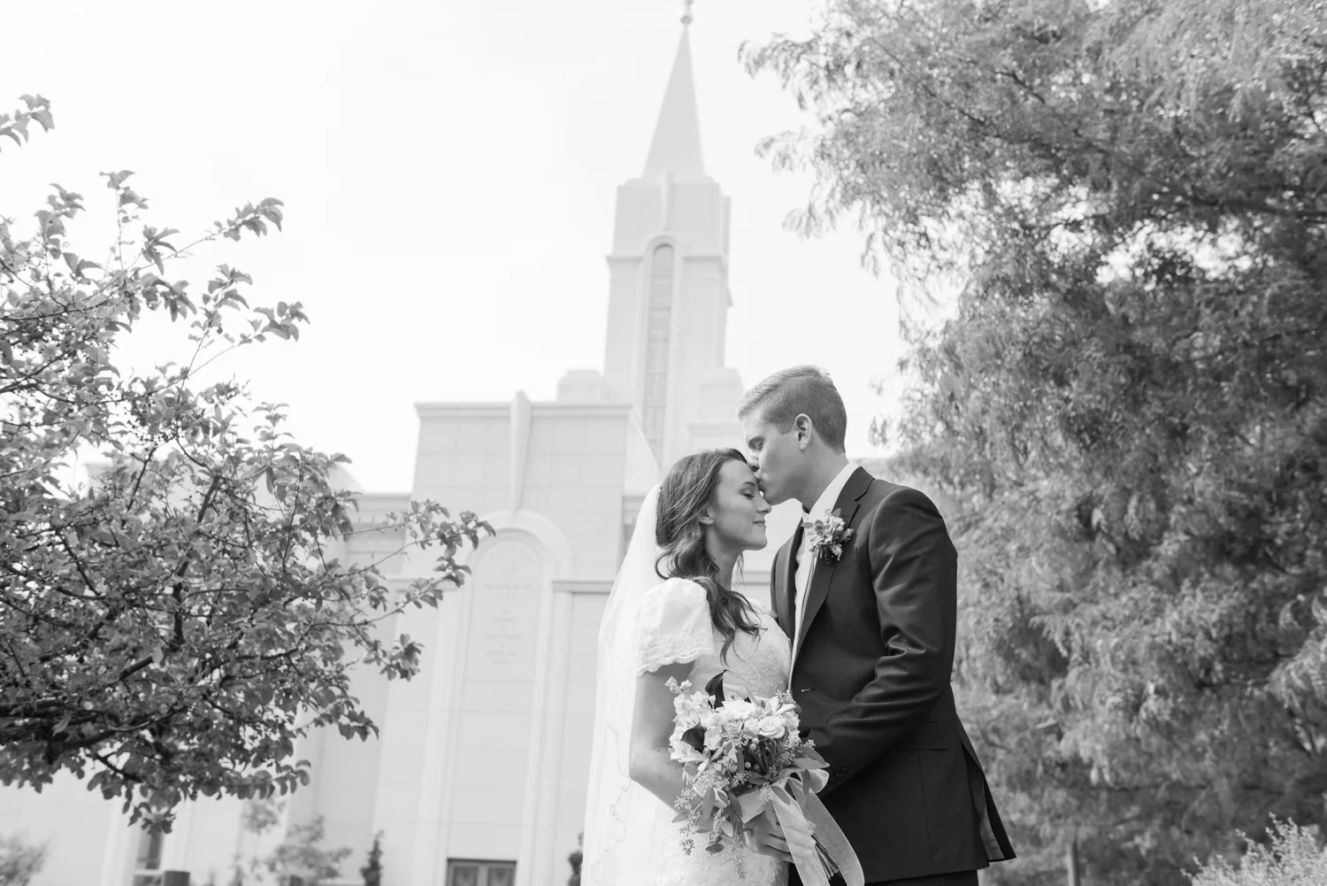 photographybyjamileavitt-bountifulutahflorentinegardenswedding_0033.jpg